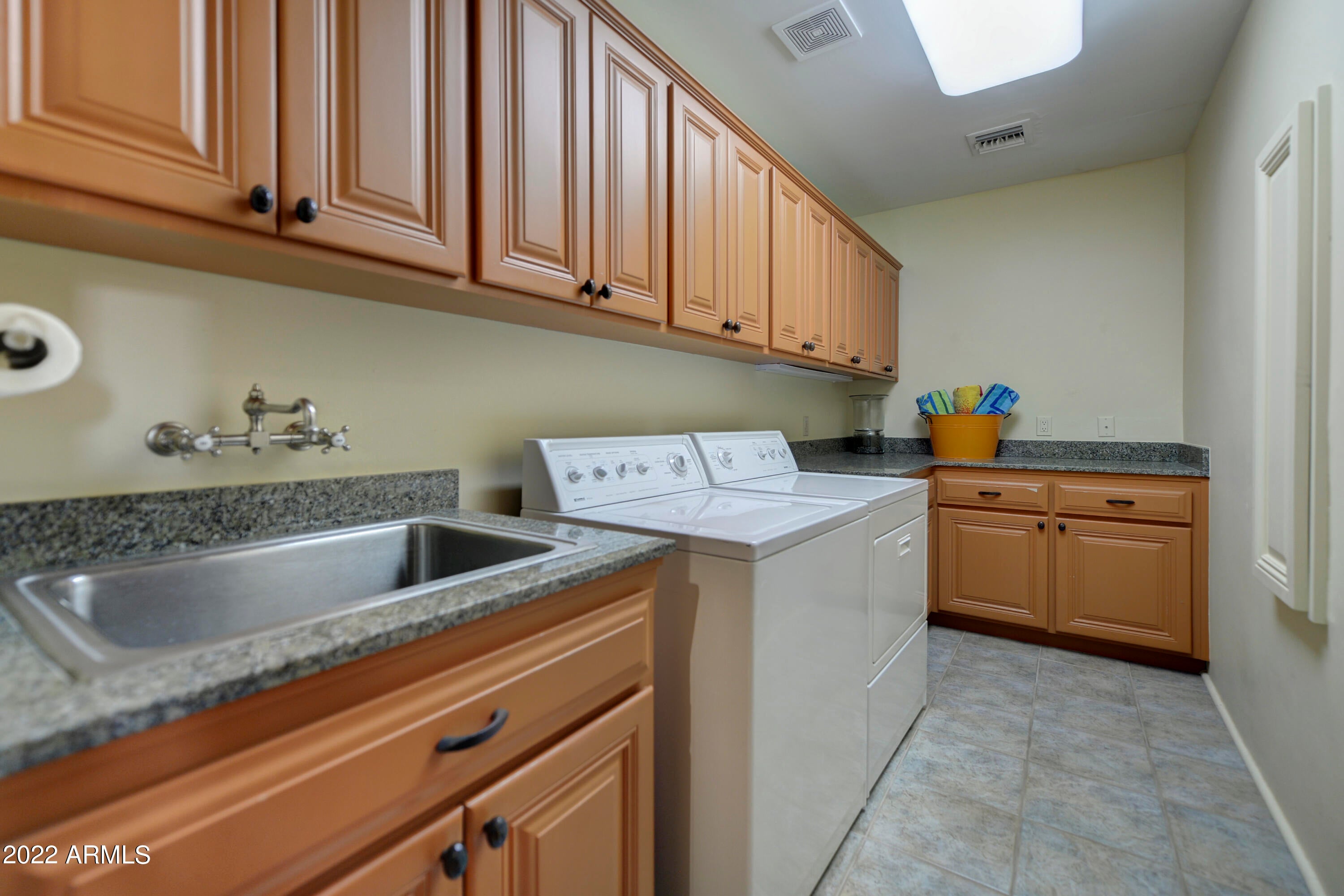 WHISPERING RIDGE - Residential