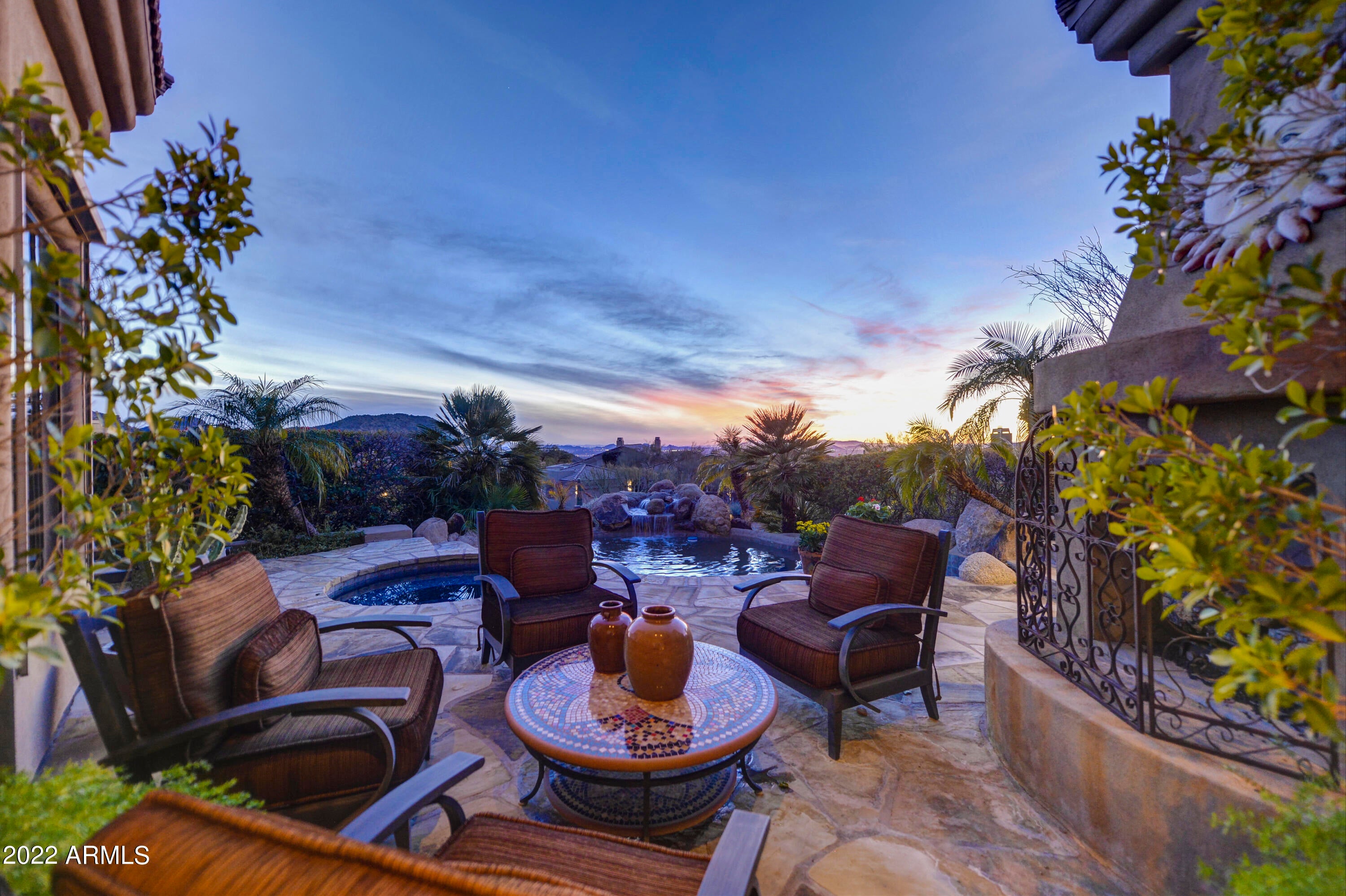 WHISPERING RIDGE - Residential