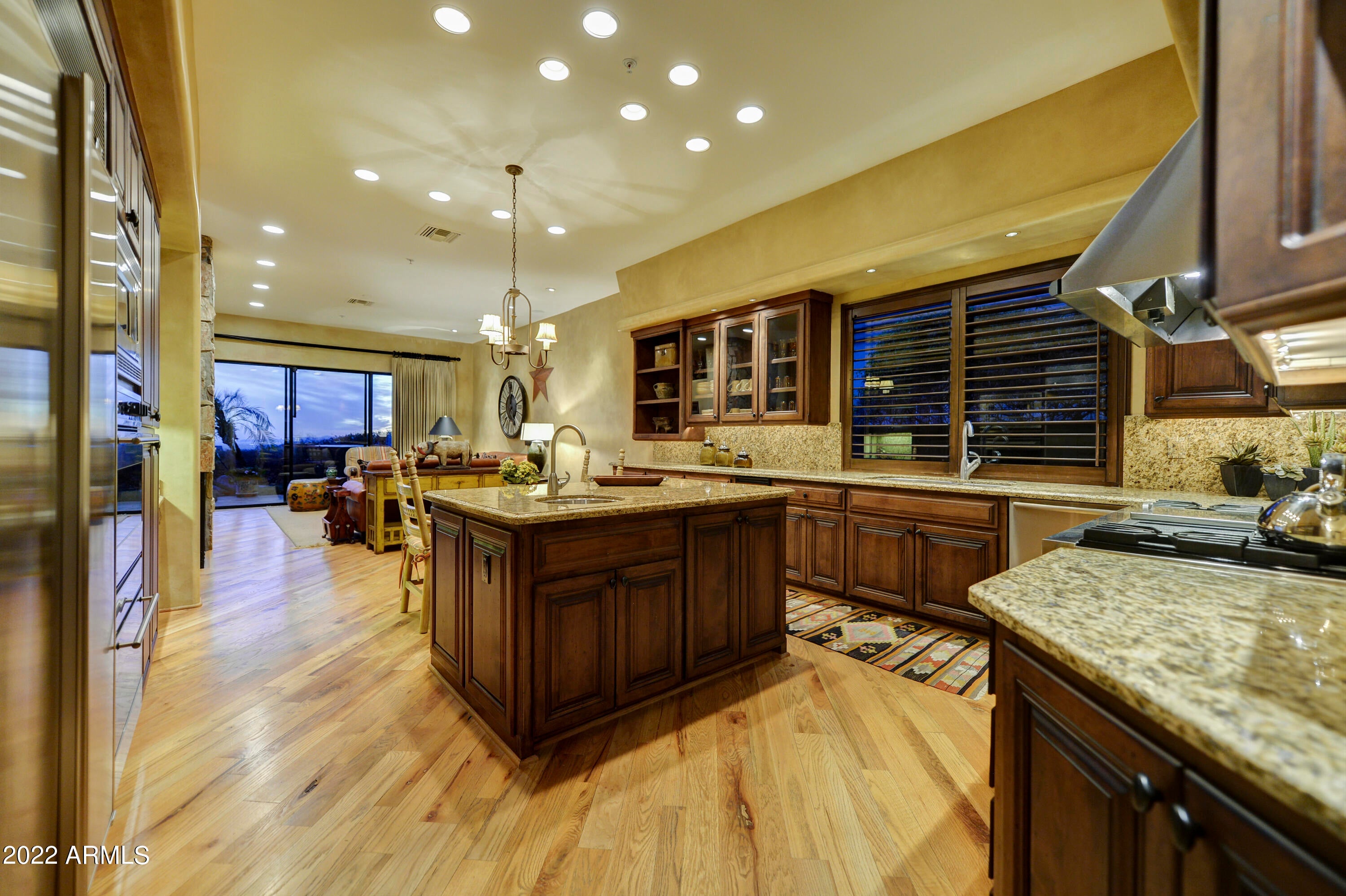 WHISPERING RIDGE - Residential