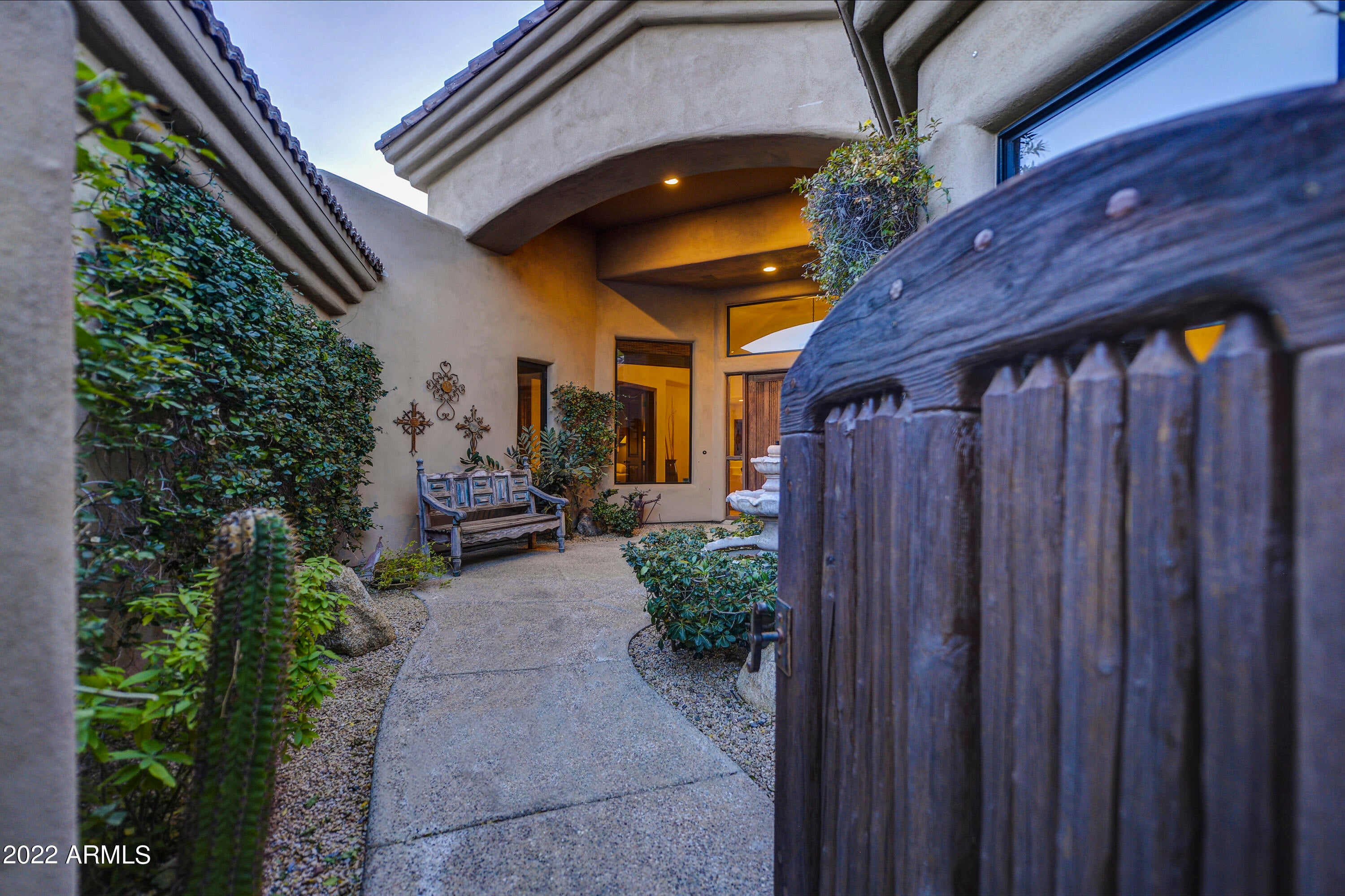 WHISPERING RIDGE - Residential