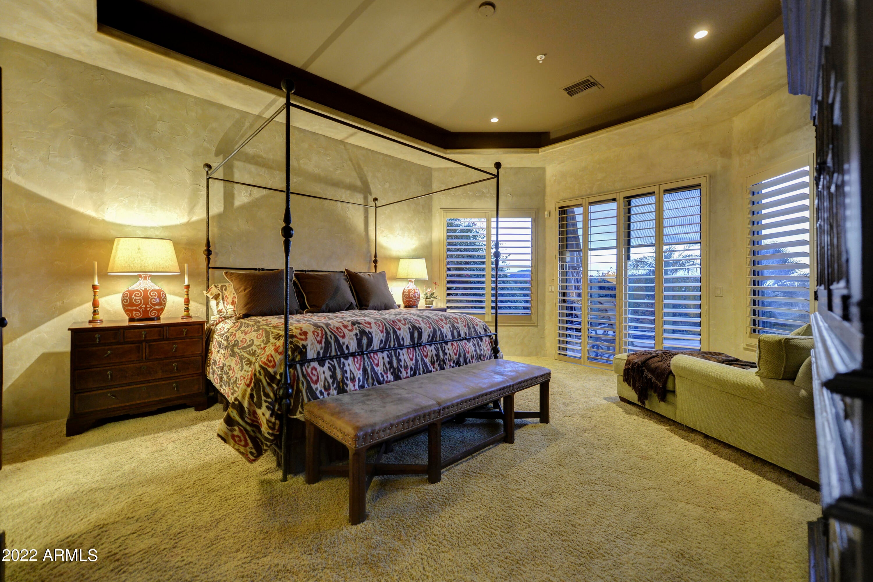 WHISPERING RIDGE - Residential