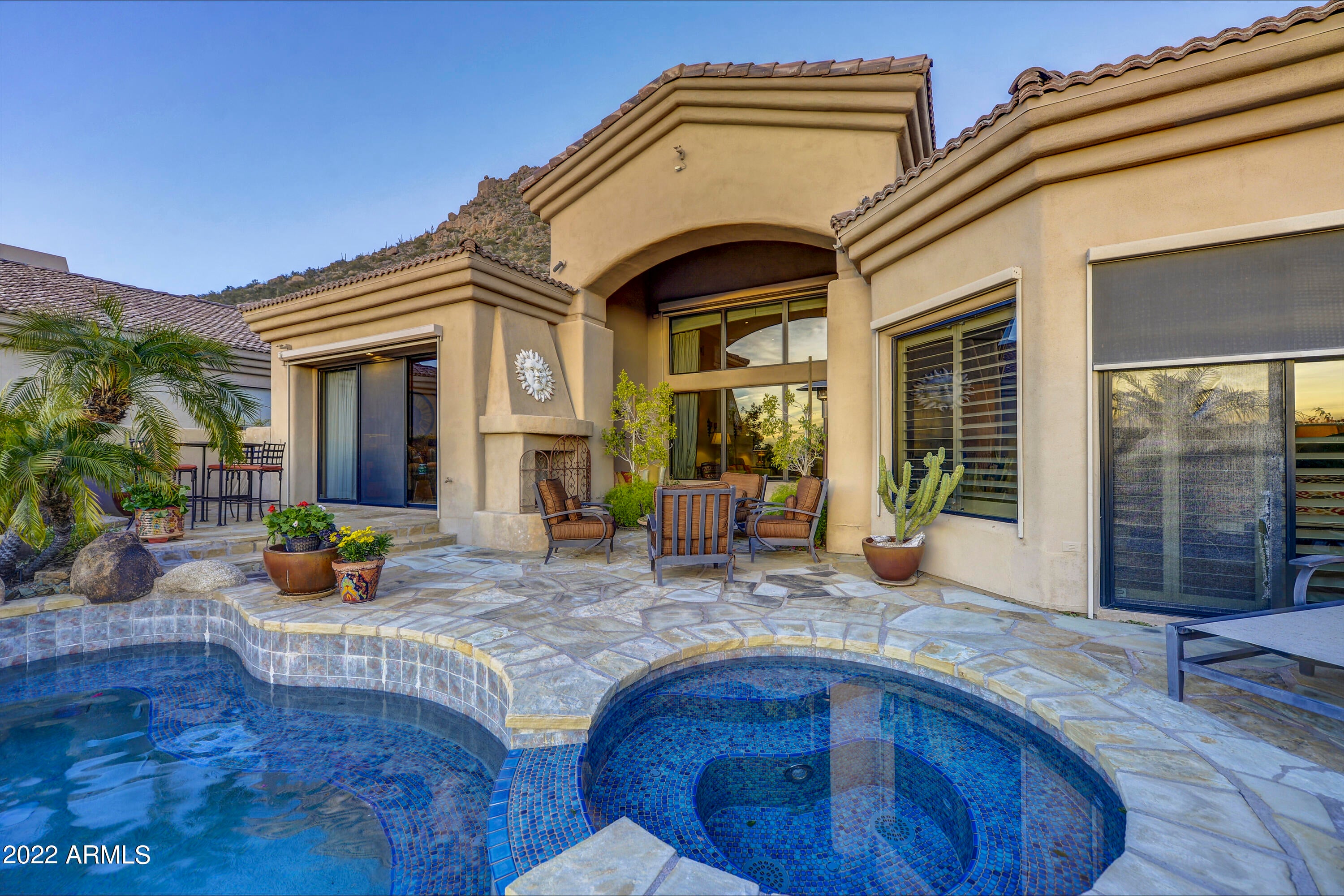 WHISPERING RIDGE - Residential