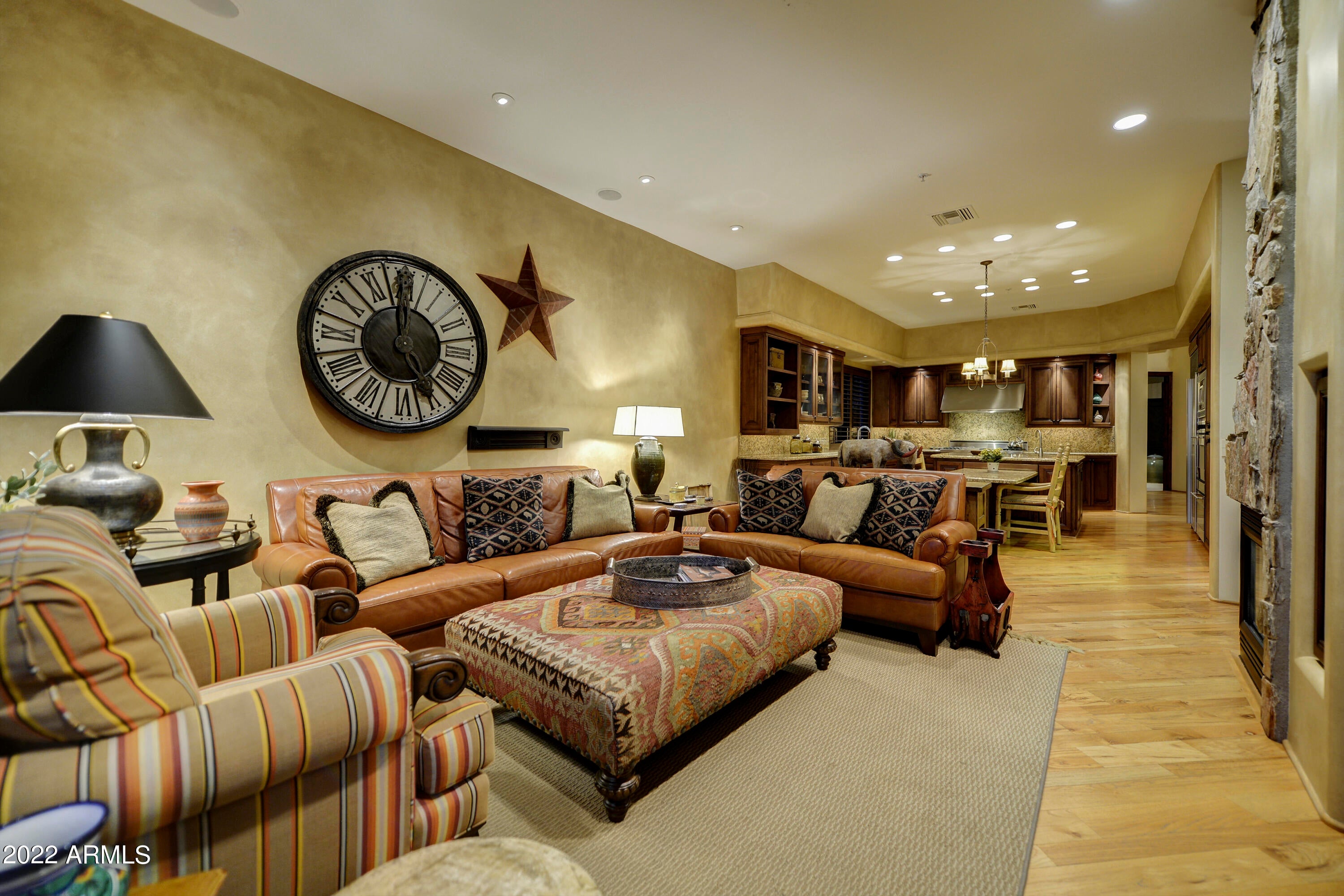 WHISPERING RIDGE - Residential