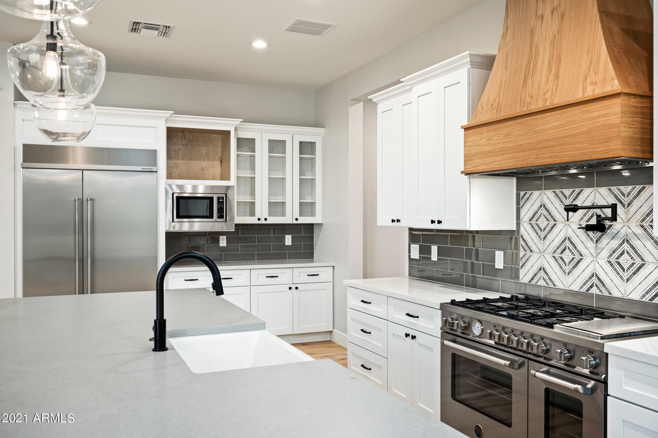 ARCADIA VILLA 2 LOTS 17-49 - Residential