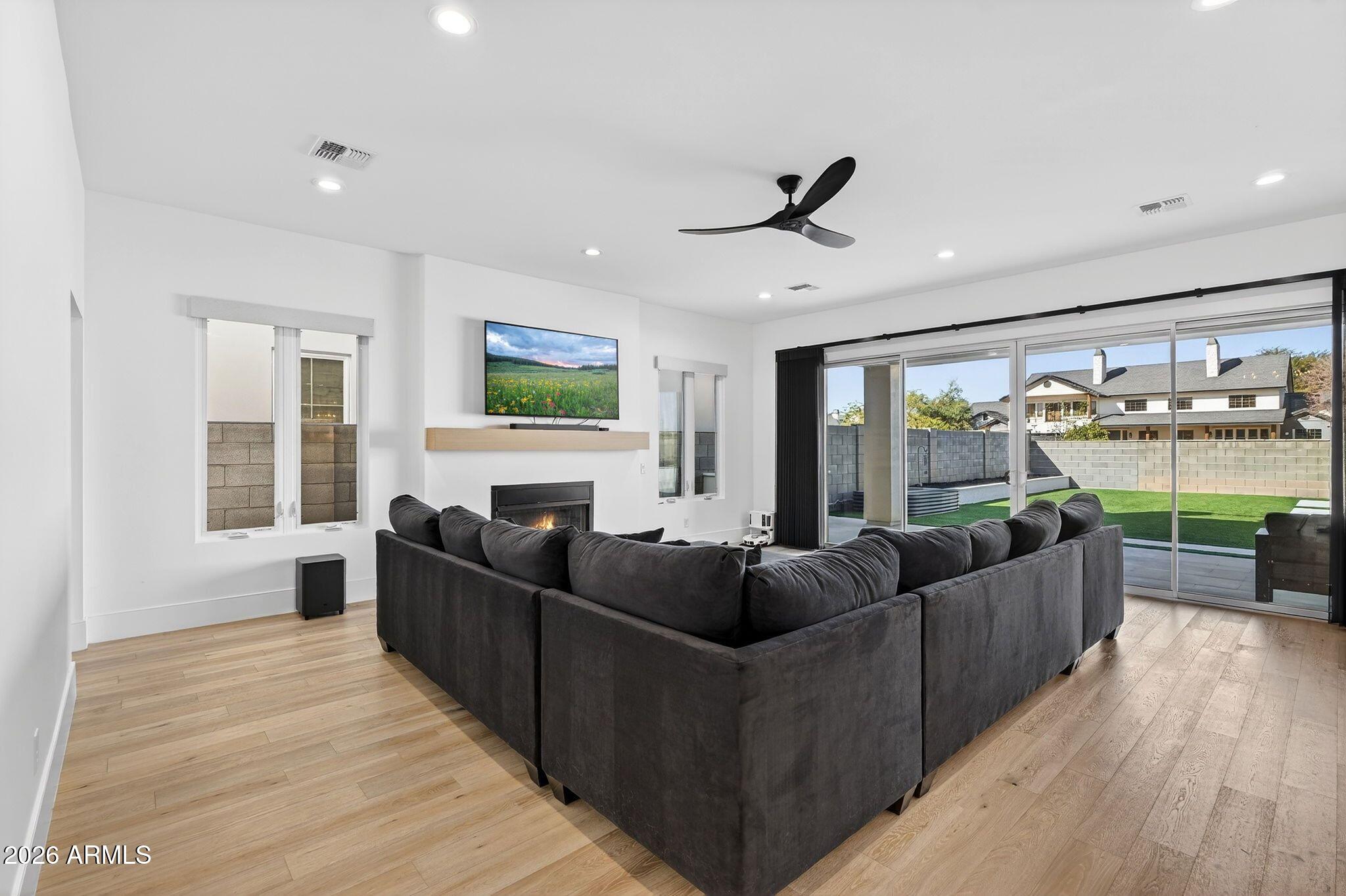PECAN LAKE - Residential