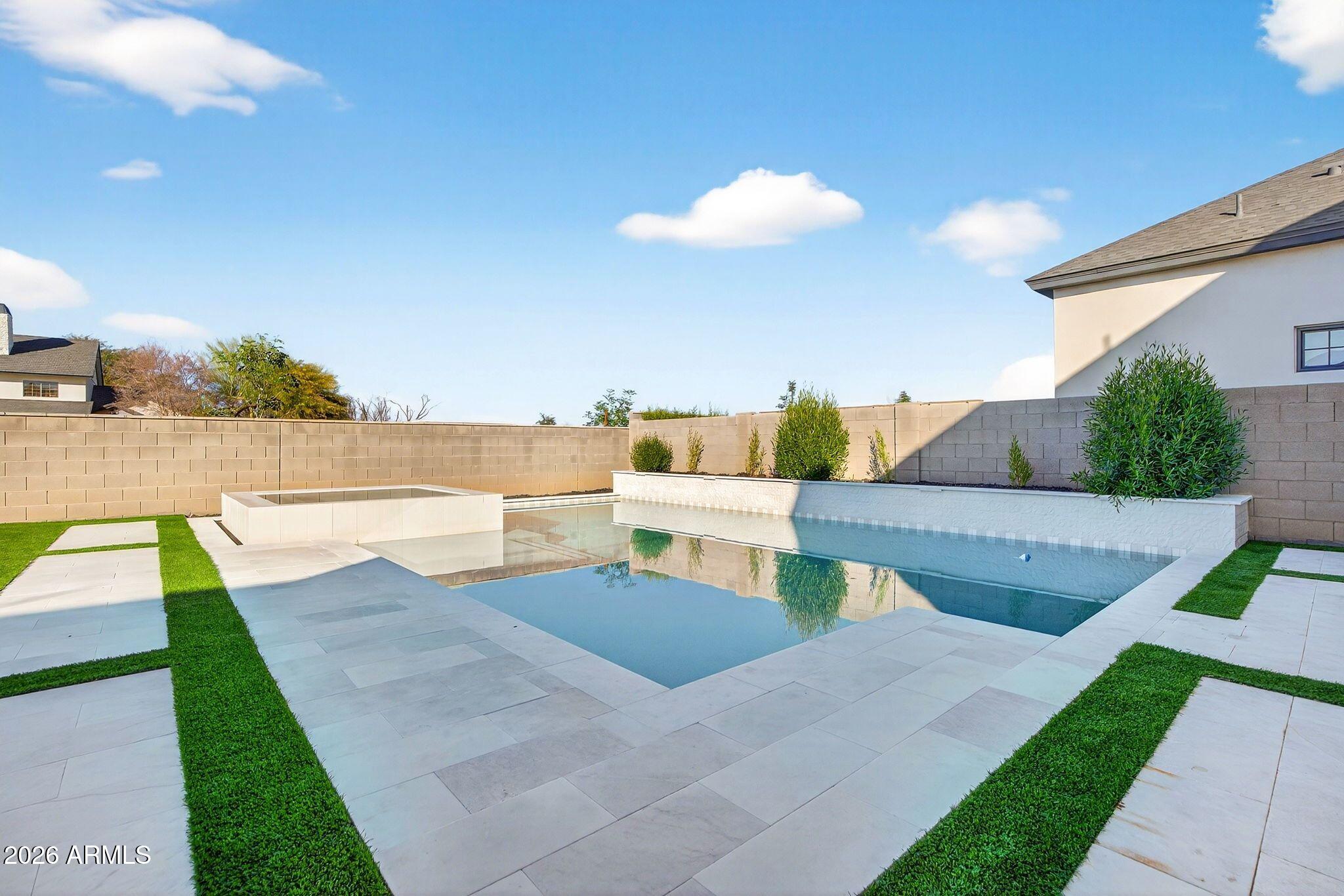 PECAN LAKE - Residential