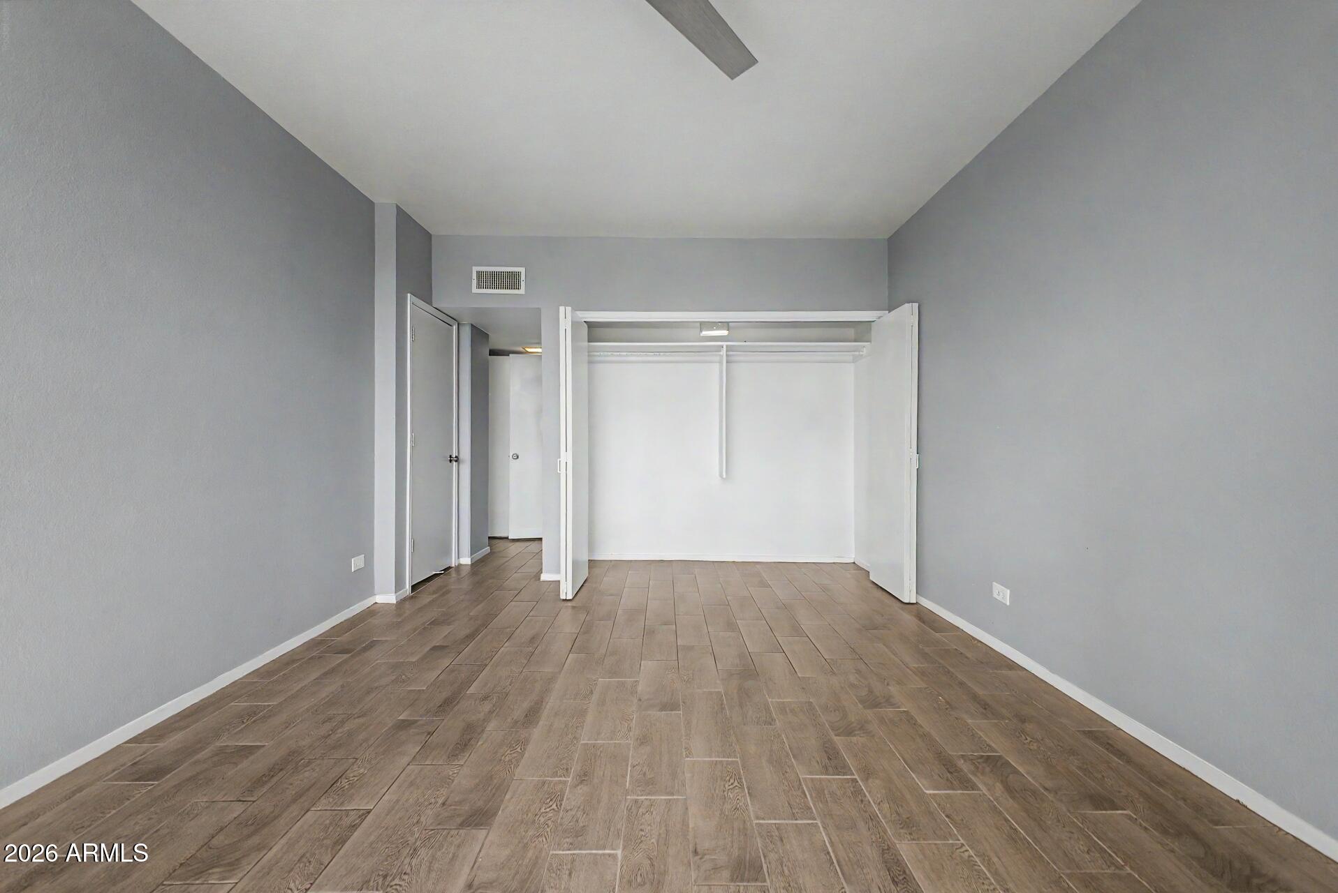 EXECUTIVE TOWERS - Residential
