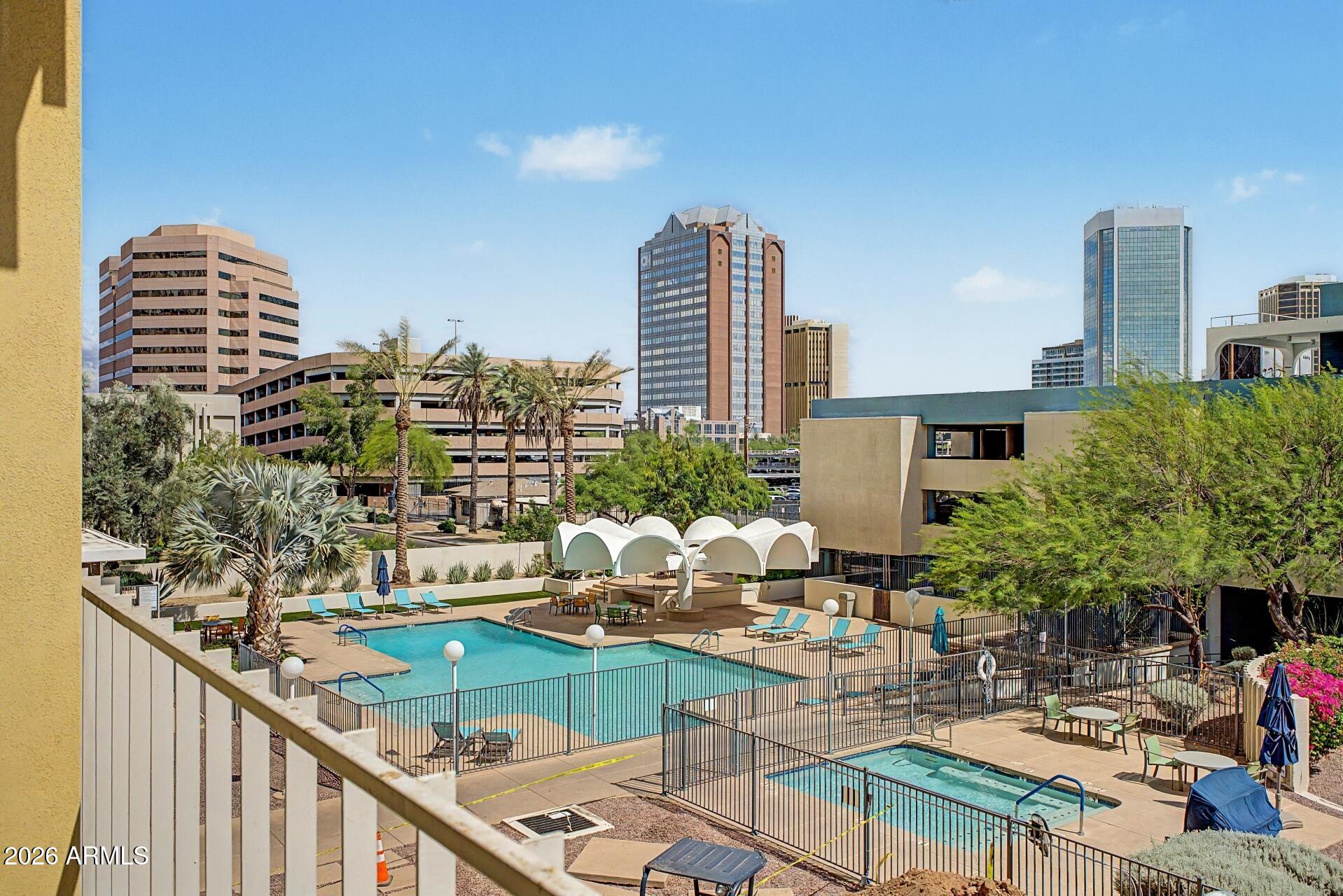 EXECUTIVE TOWERS - Residential