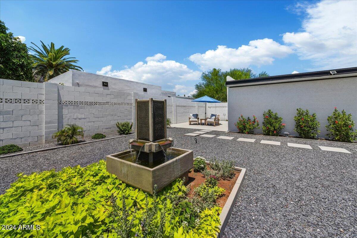 CENTURY NORTH - Residential