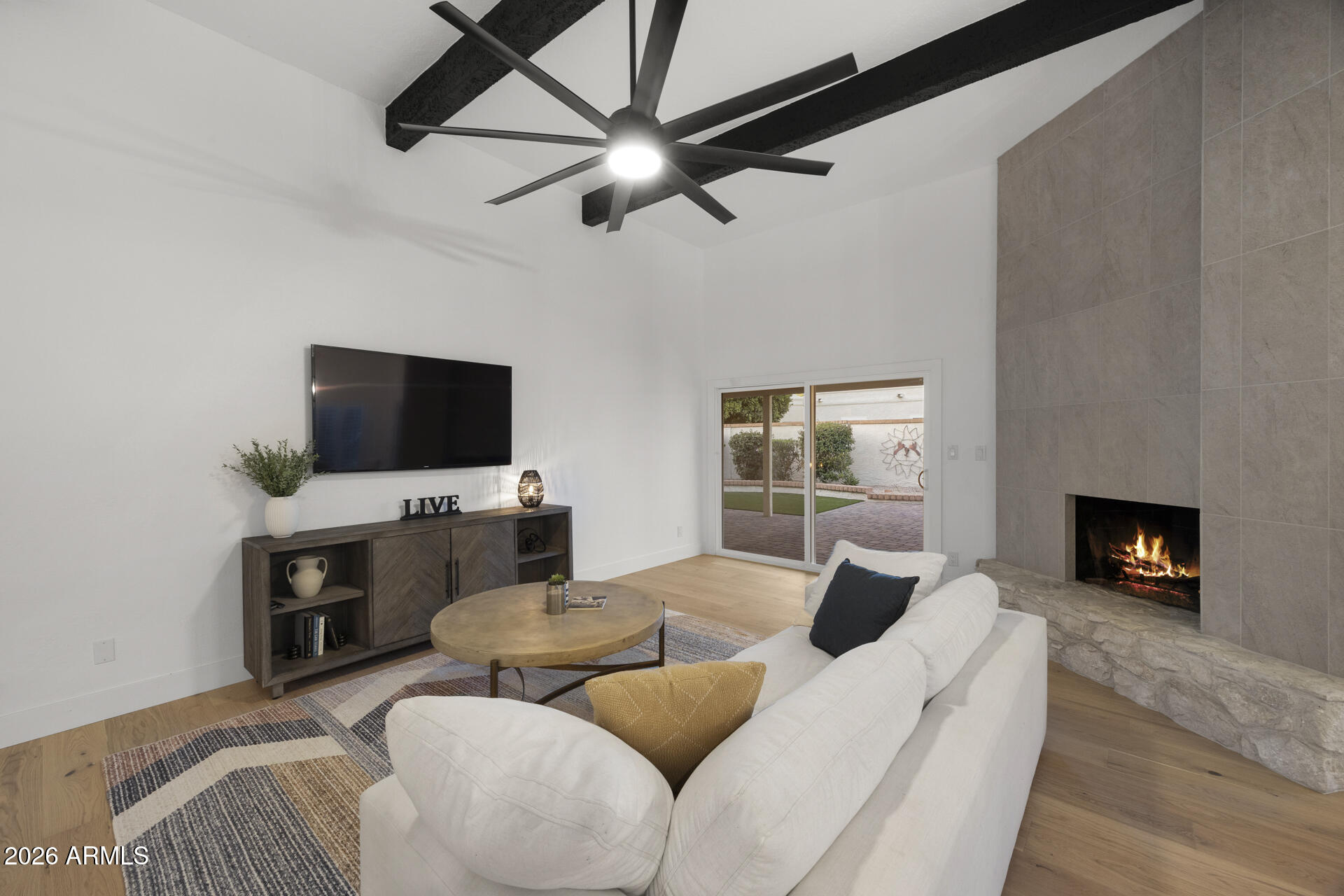 EL PASEO - Residential
