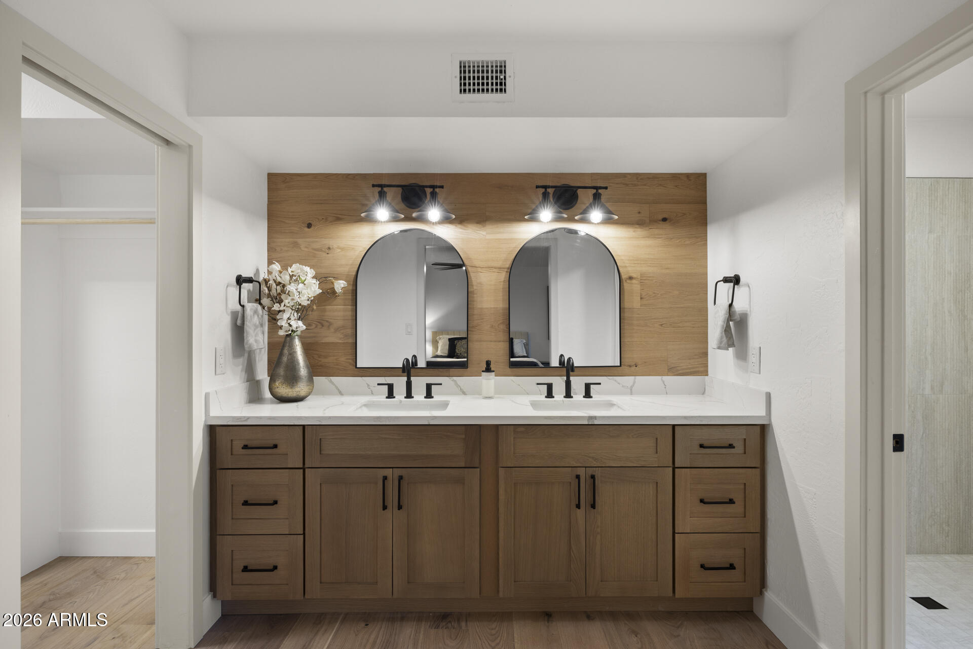 EL PASEO - Residential
