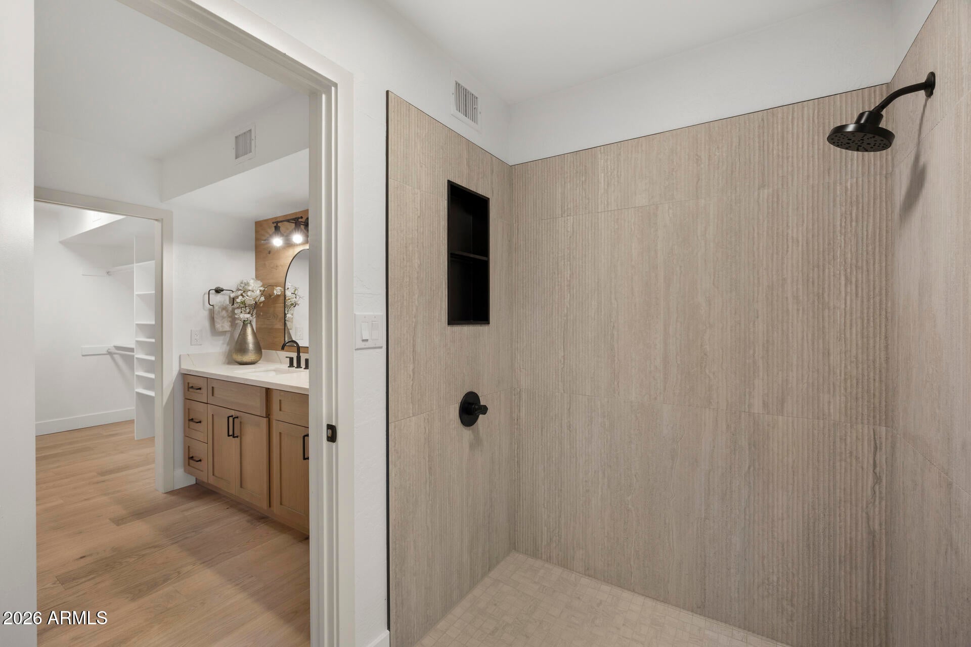 EL PASEO - Residential