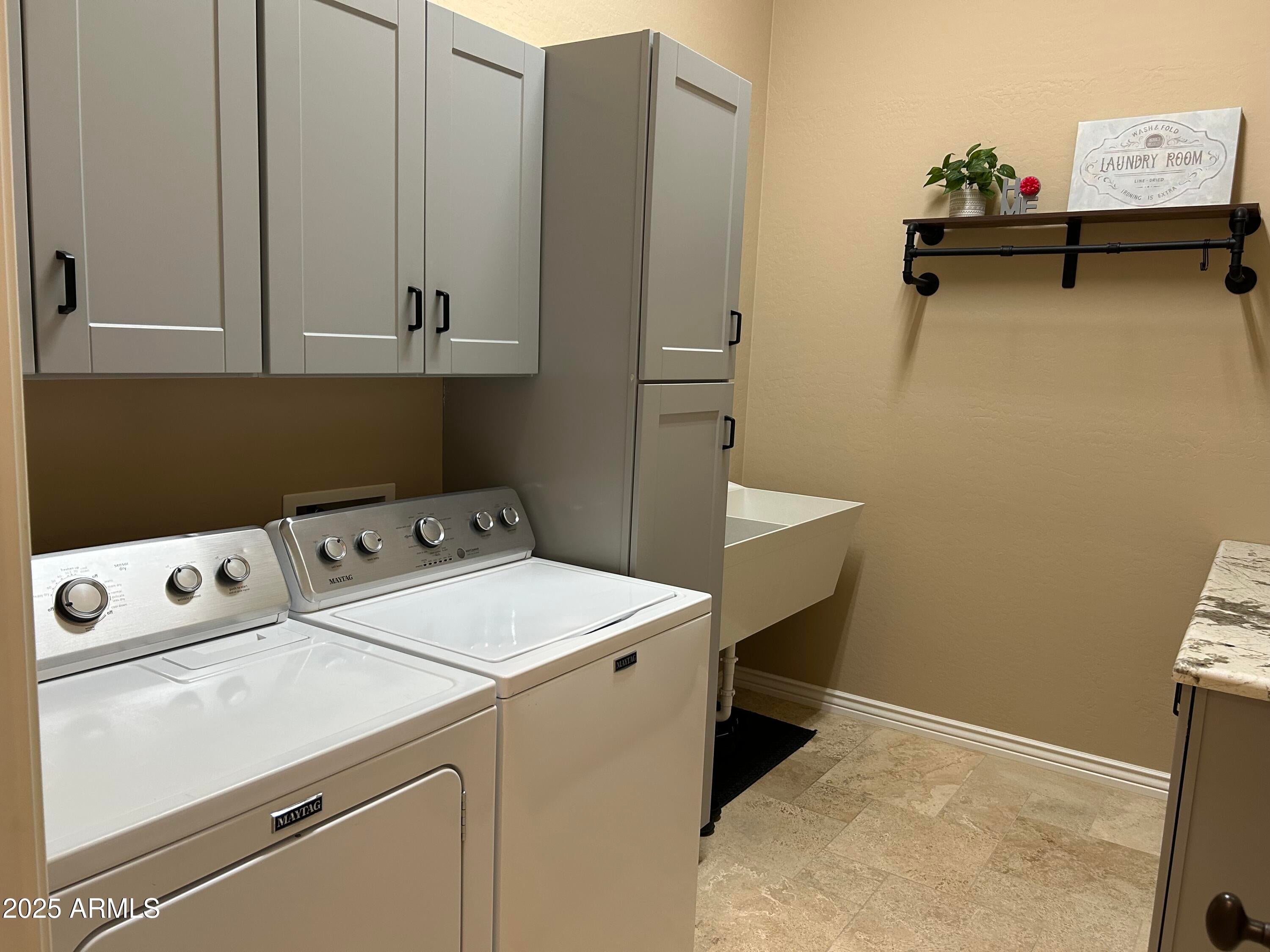 ANTHEM COUNTRY CLUB - Residential