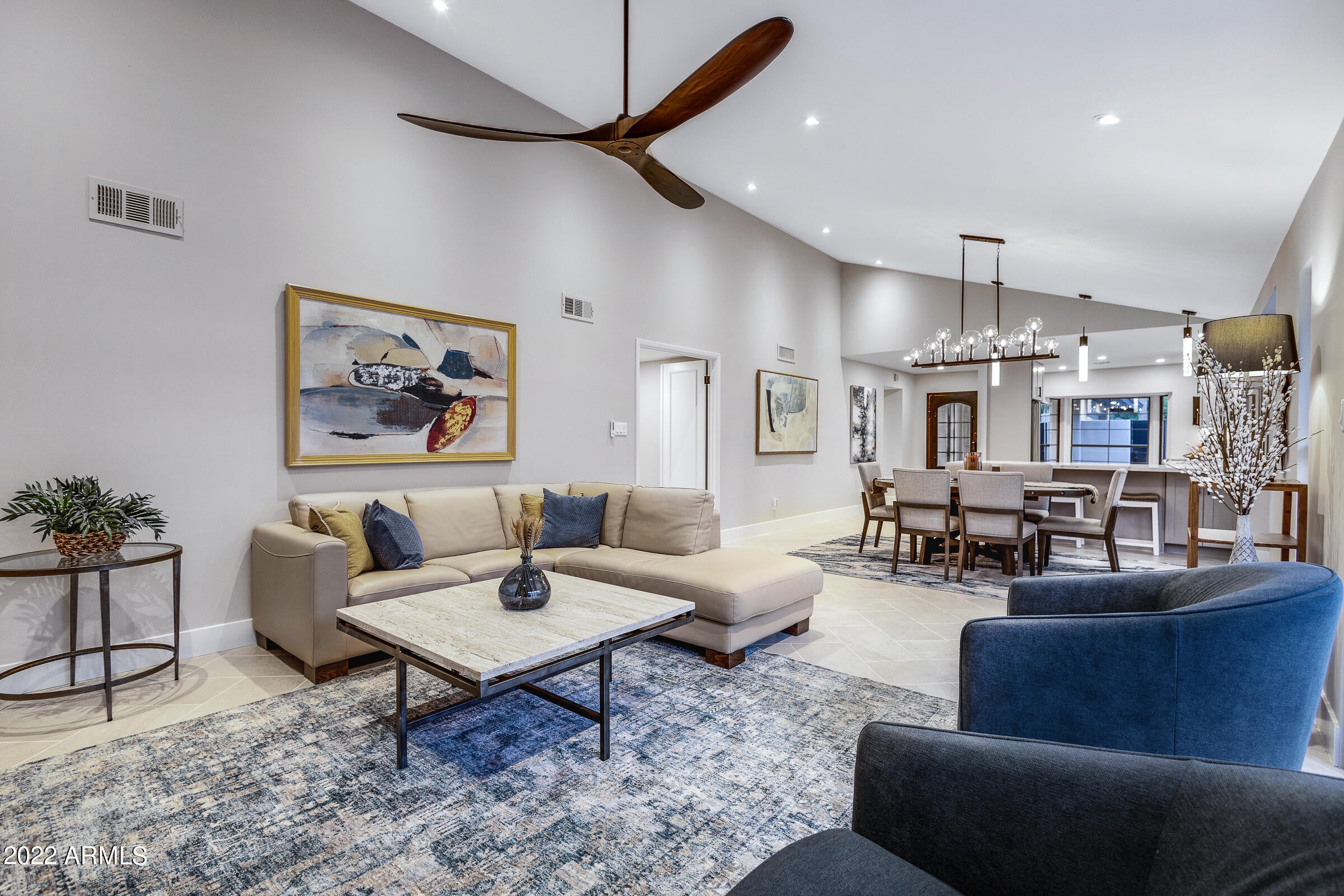 PALO VIENTO 1 - Residential