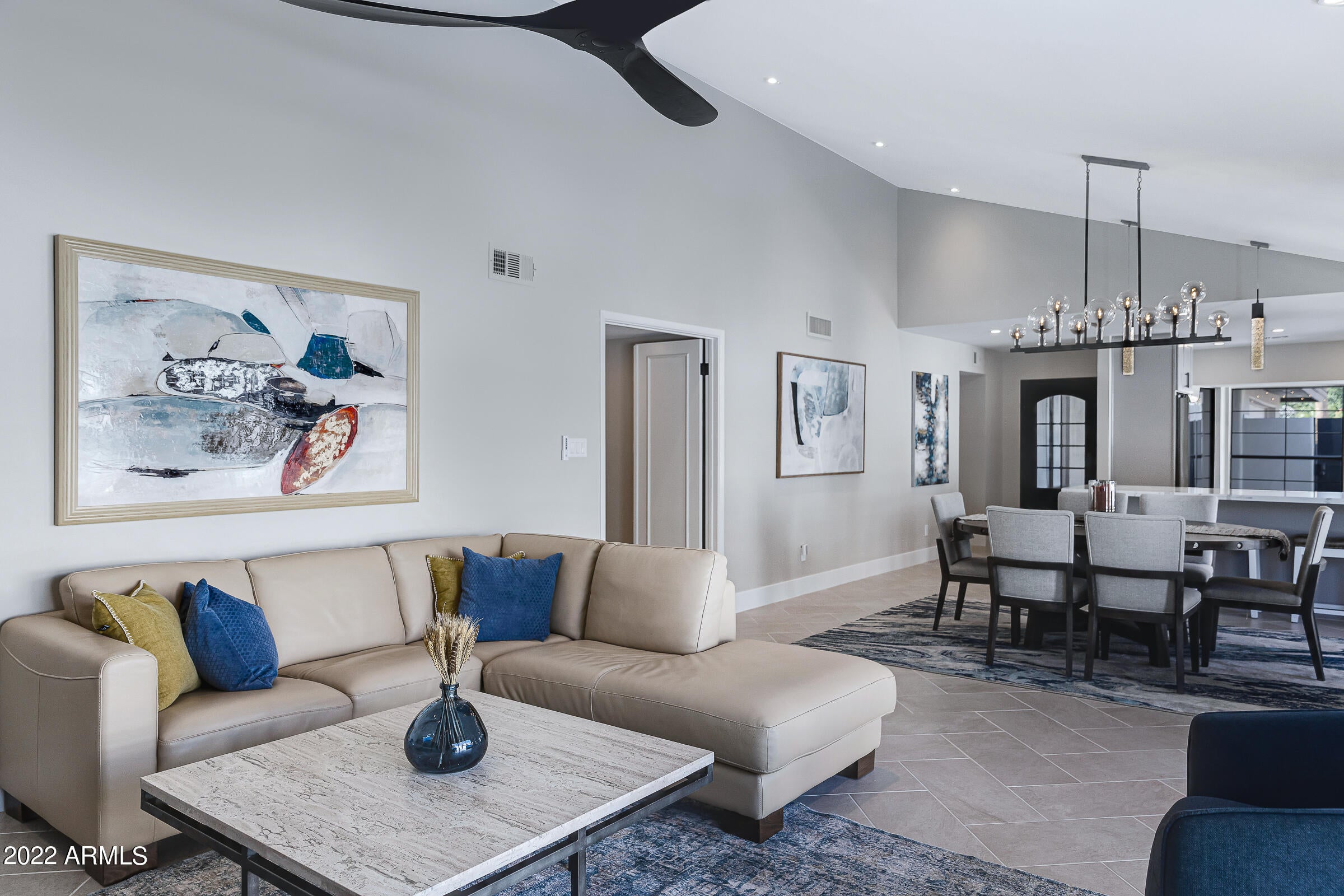 PALO VIENTO 1 - Residential