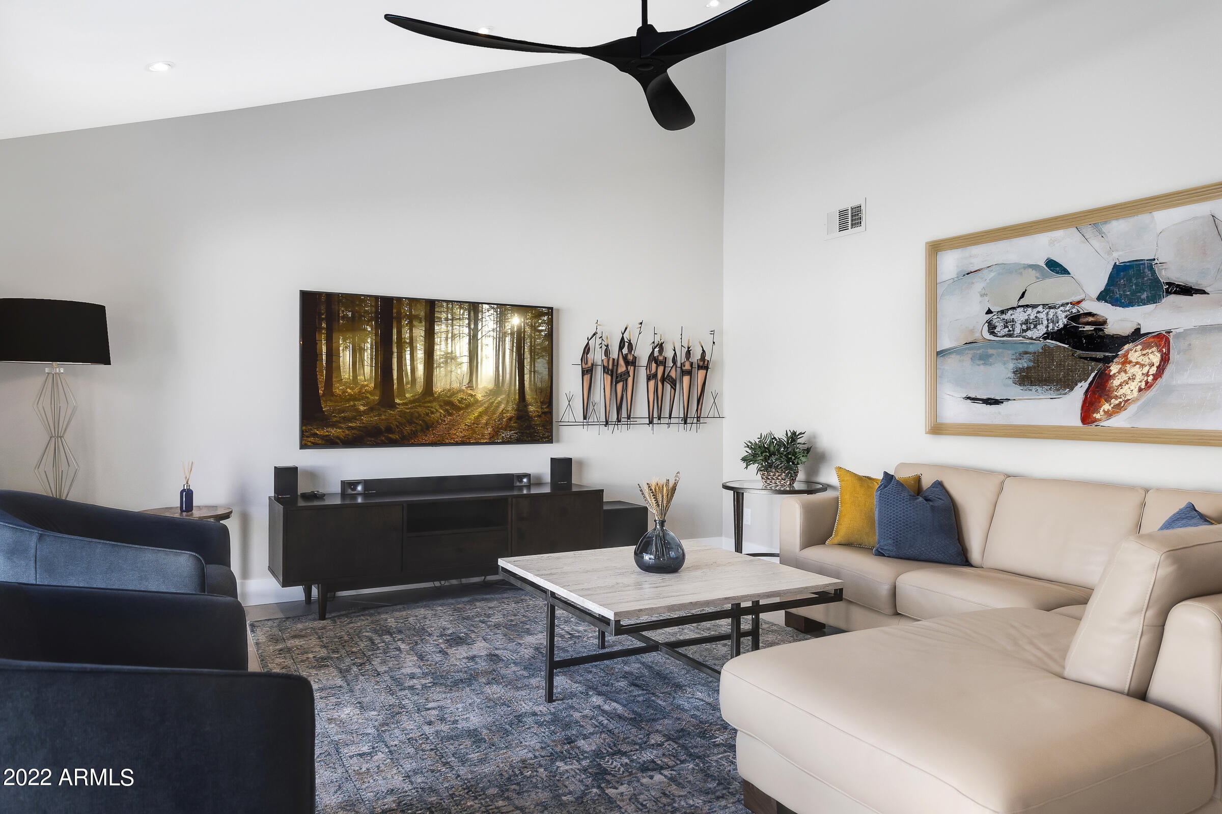 PALO VIENTO 1 - Residential