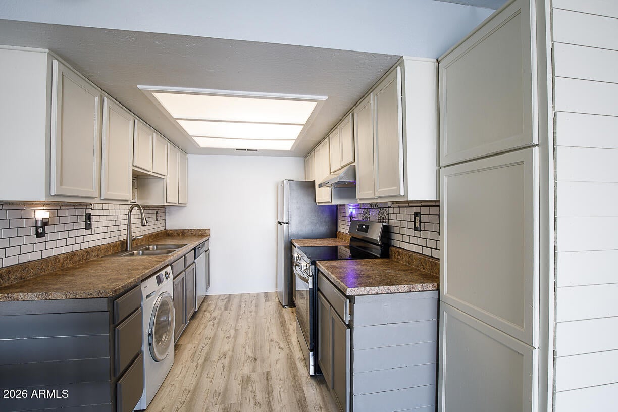 Autumn Park Condominium - Residential
