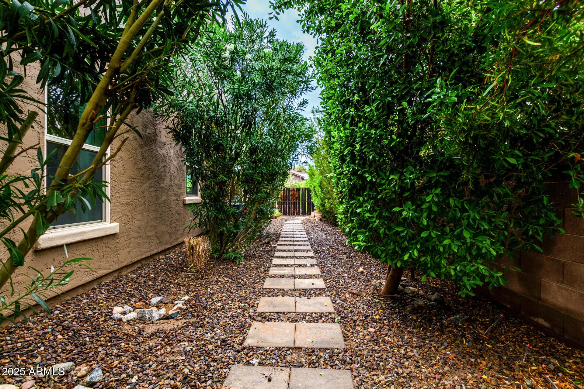 QUERENCIA - Residential