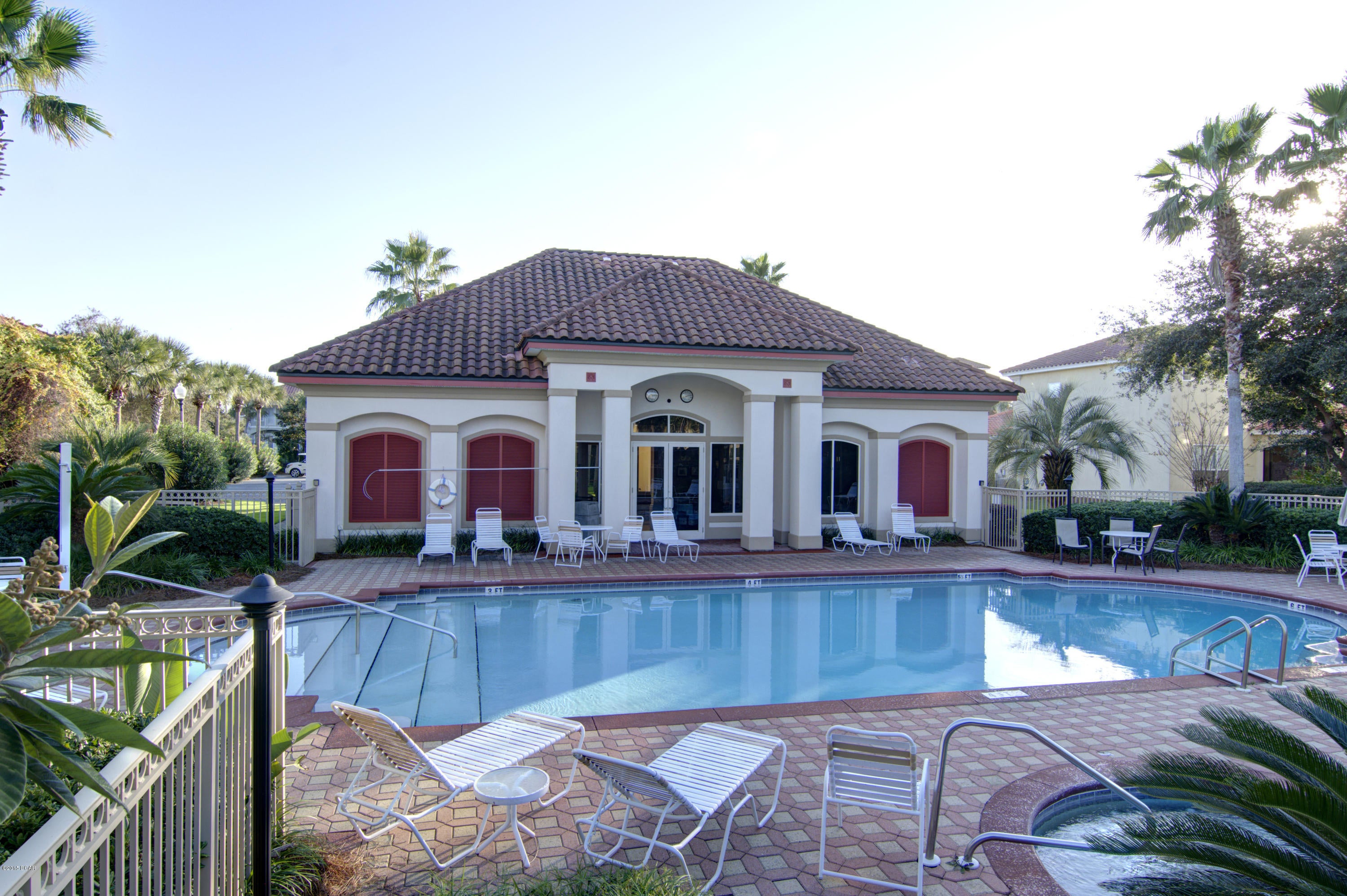 La Valencia Beach Resort - Residential