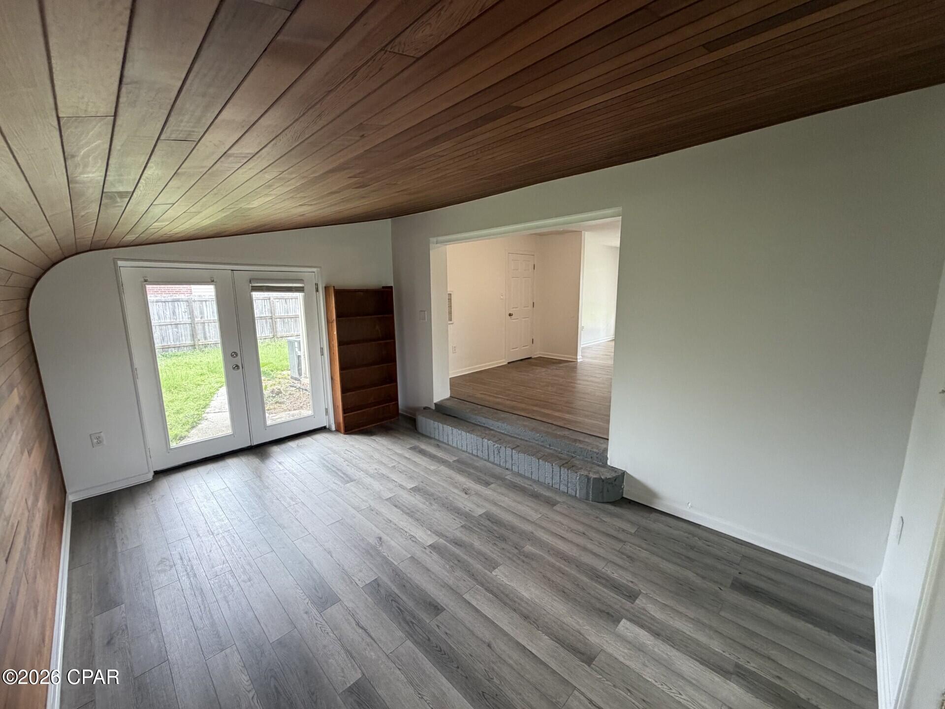 Forest Park 3rd Add - Residential Lease