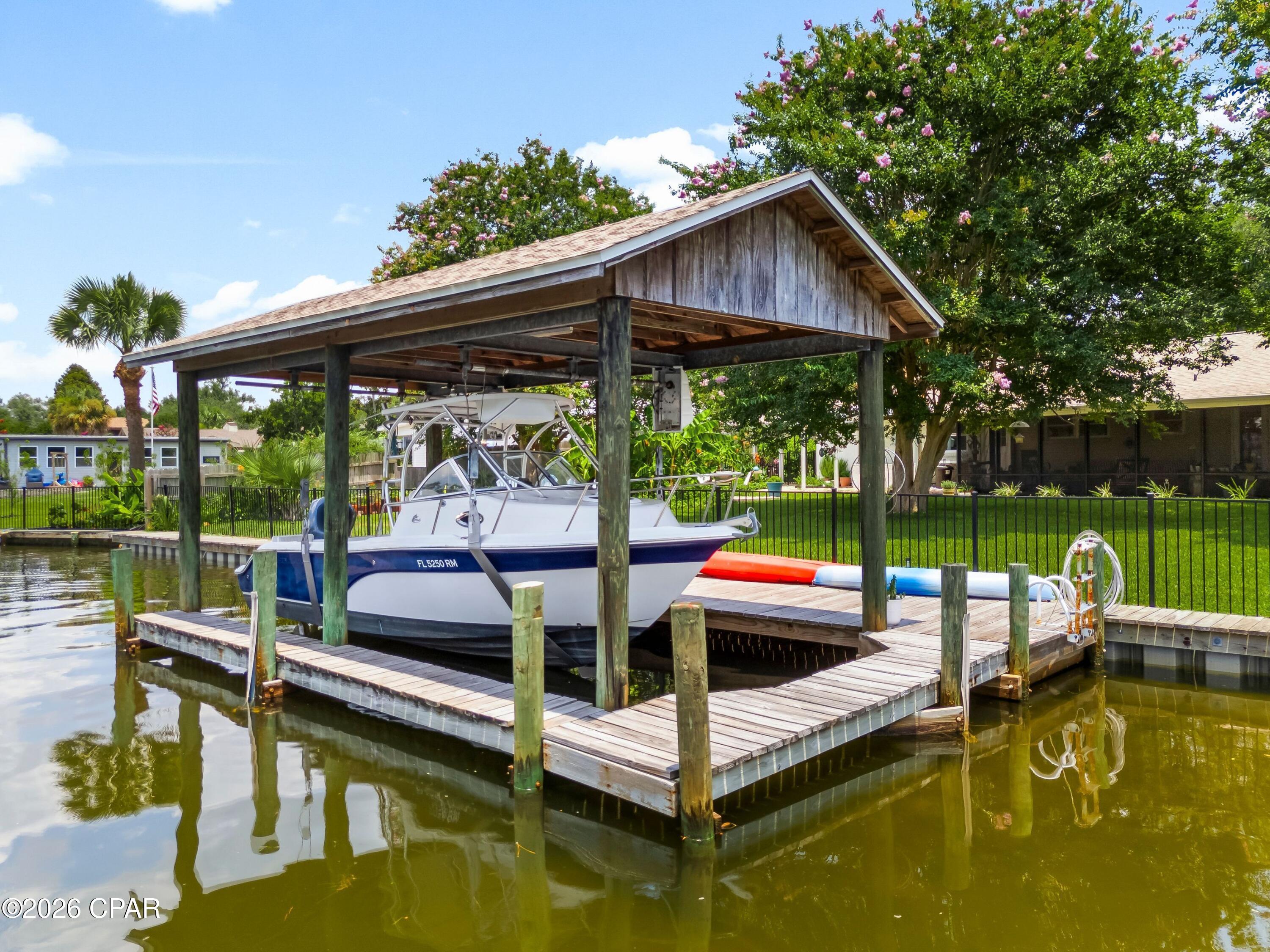 Baywood Shores Estates - Residential