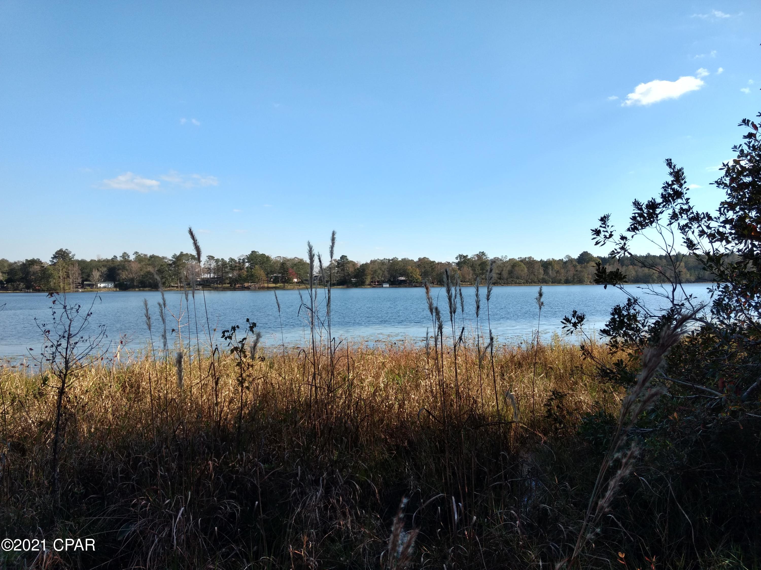 Lake Victor - Land