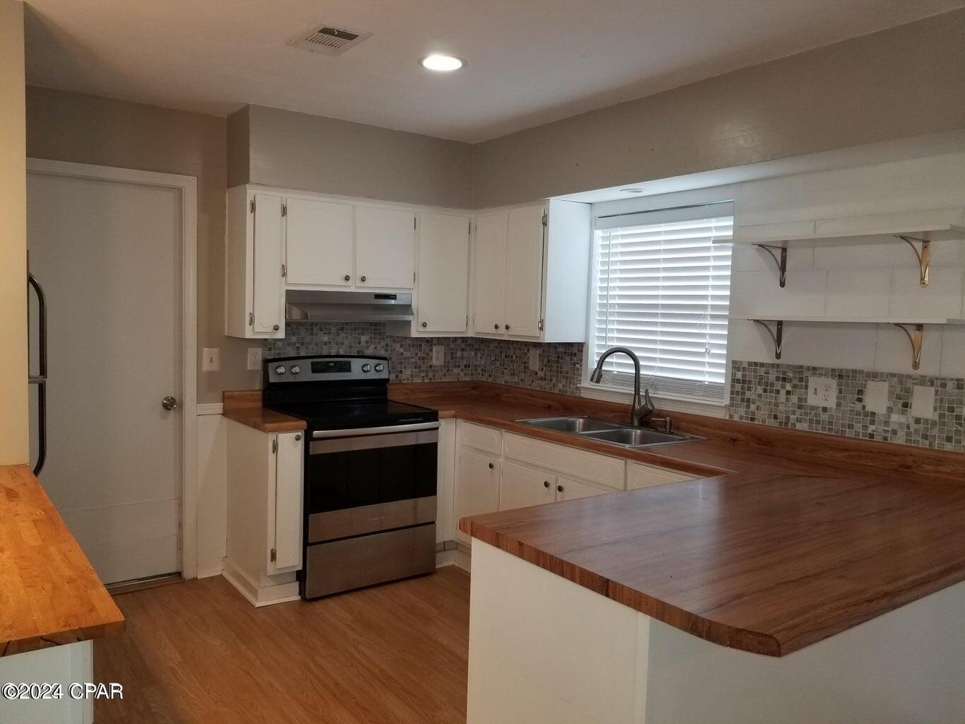 Lakeside - Residential Lease