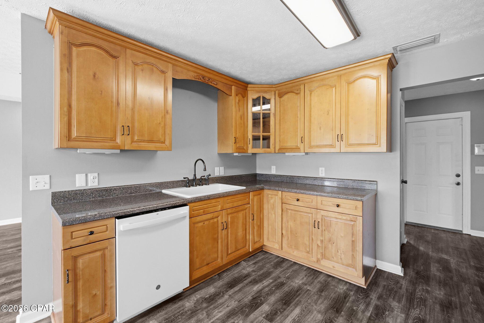 Waverly Ests - Residential