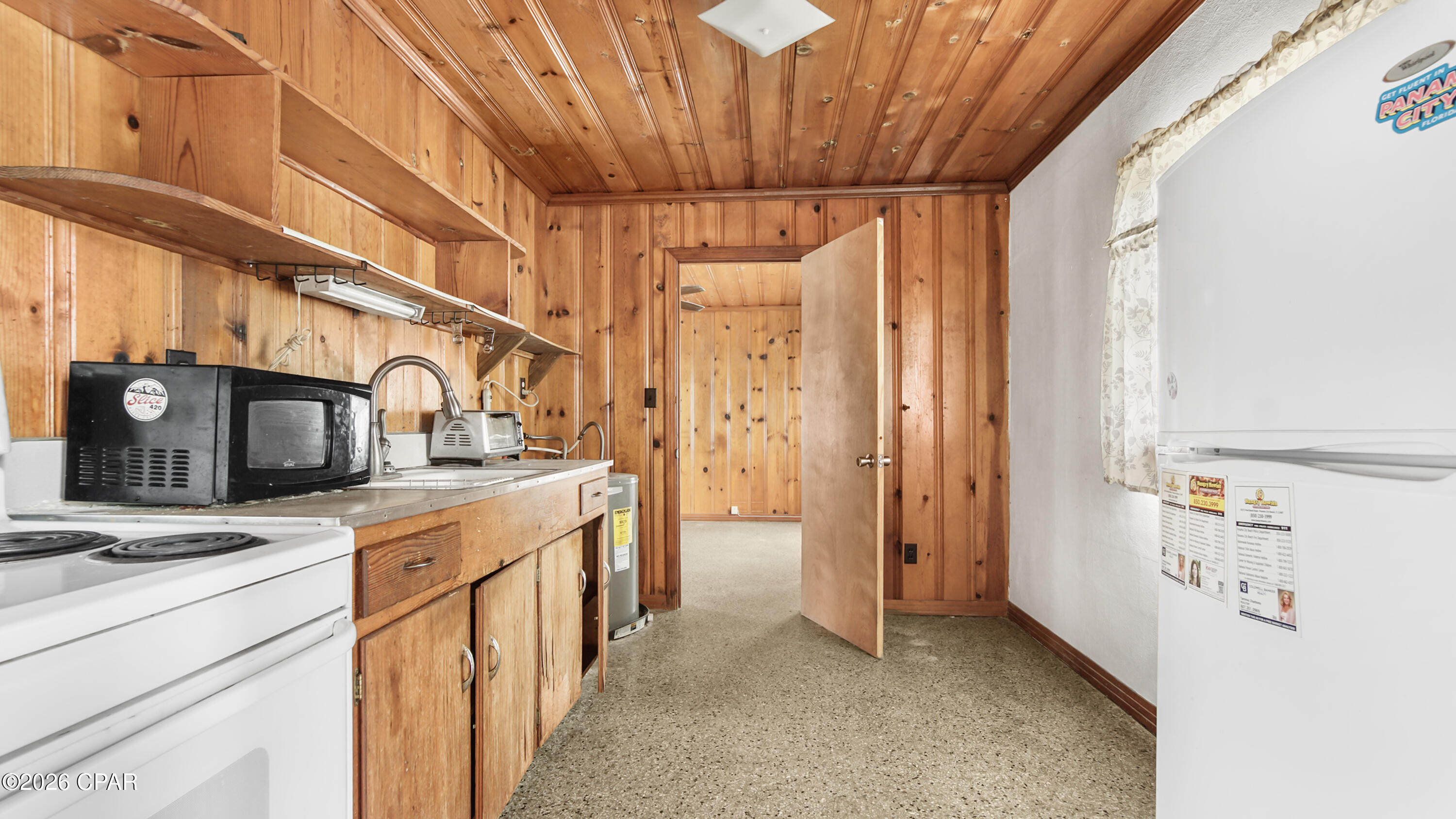 Hutchison's 1st To Bahama Bch - Commercial Sale