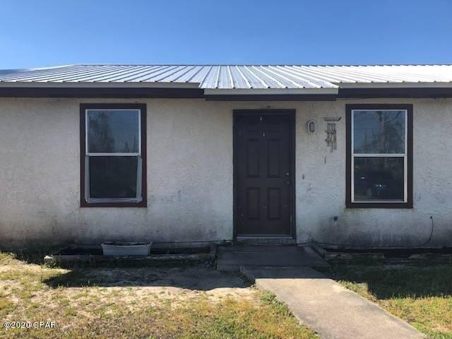 This triplex offers 2 Bedrooms and 1 Bath, has ceramic tile throughout. There are french doors leading to a back patio. Storage closet with washer/dryer hook ups.



*No Pets*