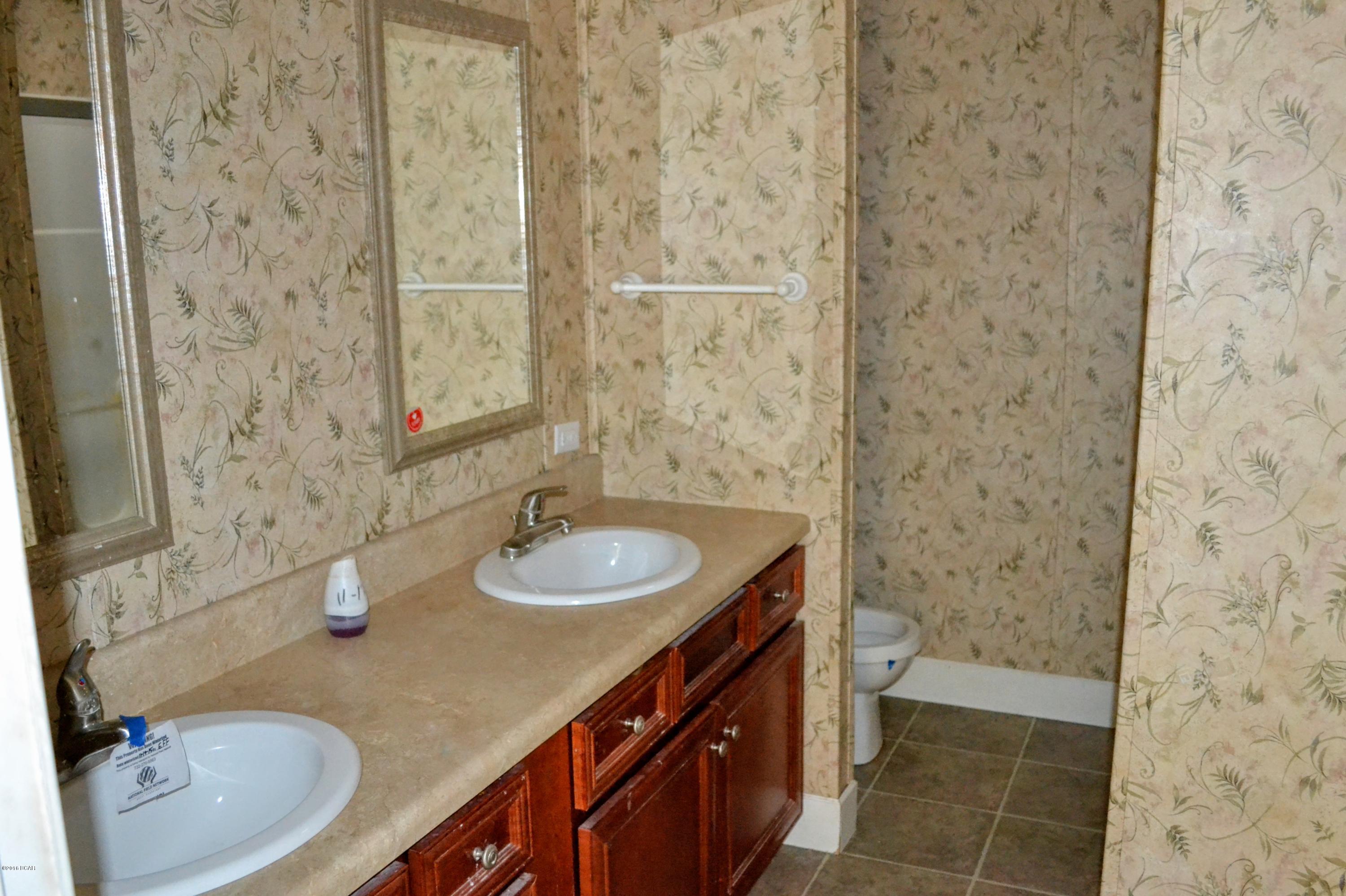 Leisure Lakes - Residential