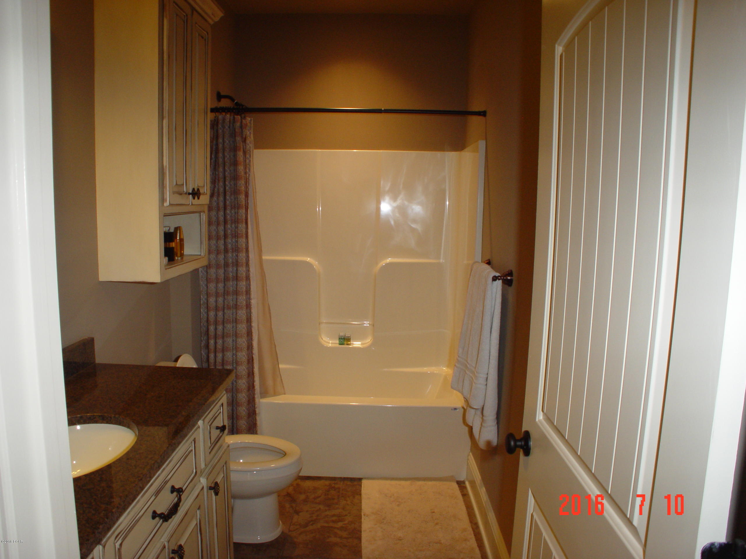College Oaks - Residential Lease