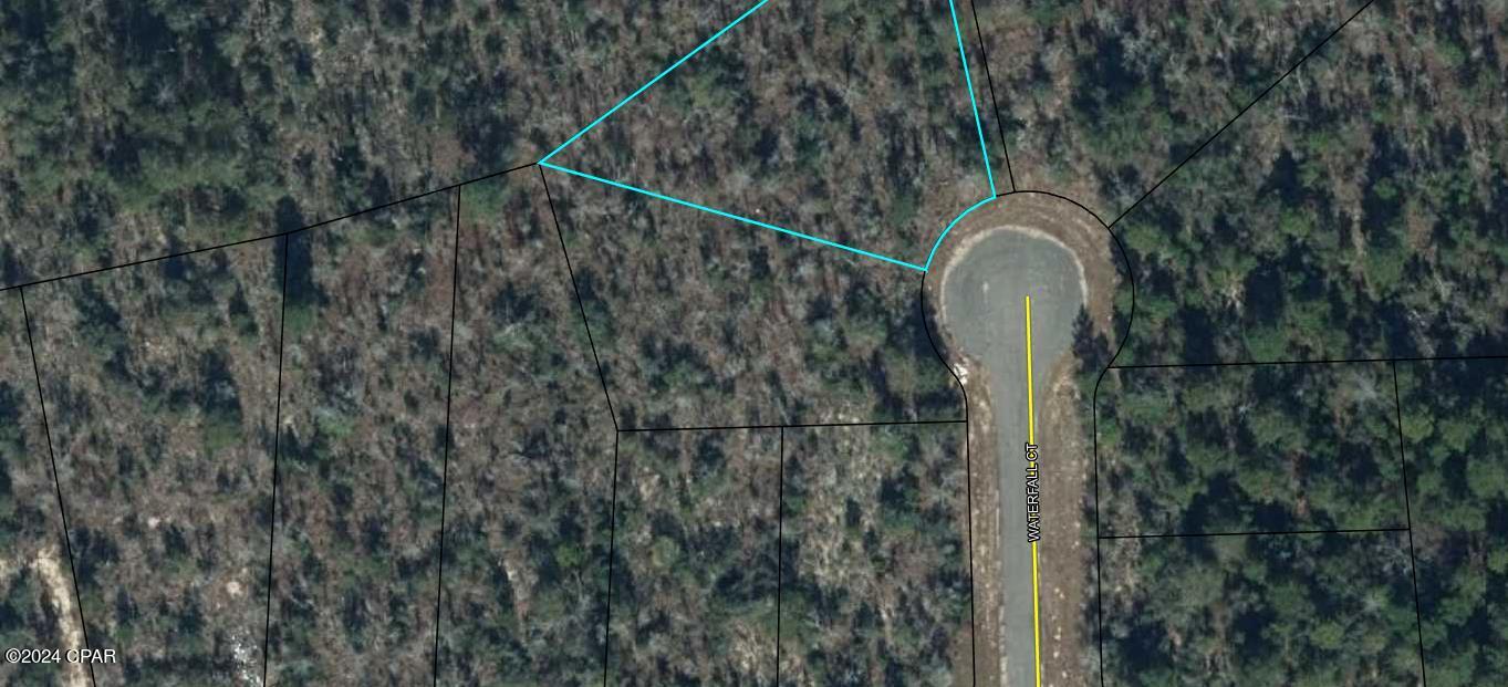 (2) Huge Great building lot on cul-de-sac in Sunny Hills Subdivision, paved road, just off Washinton Blvd. Includes adjoining lot owned by Seller and is also . The Subdivision is a deed restricted subdivision--no mobile homes allowed. See building restrictions attached. Amenities of Sunny Hills include a popular 18 hole public golf course with snack bar, beautiful Boat Lake swim park,, library, civic center, and lots of fishing lakes within the community. Sunny Hills is about 30 miles North of Panama City Beach, Pier Park and the NW Florida Beaches International Airport. Buyer to pay title insurance, closing fee and documentary stamps on the deed.