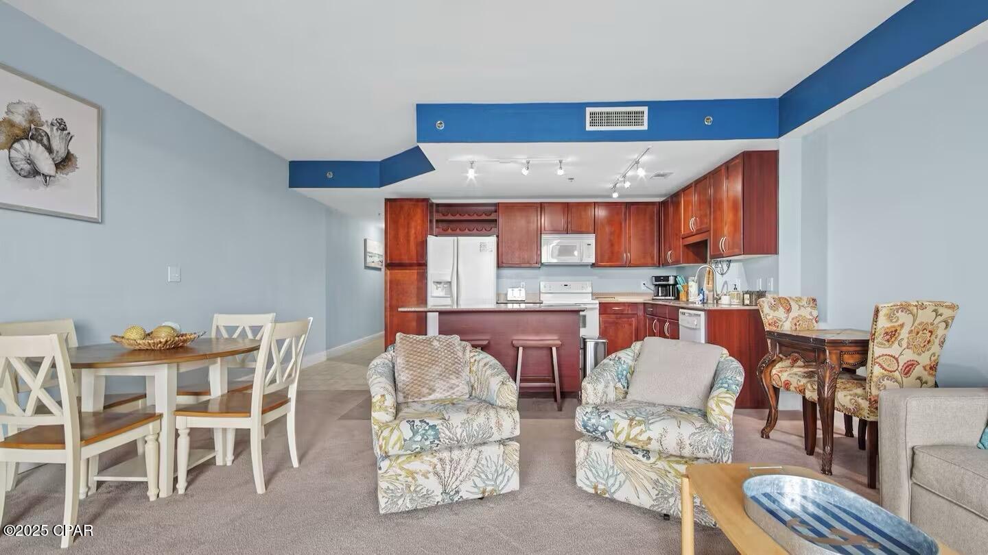 Laketown Wharf - Residential