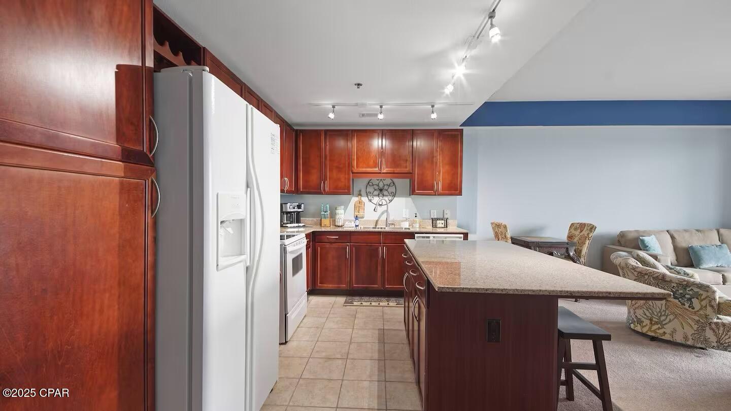 Laketown Wharf - Residential