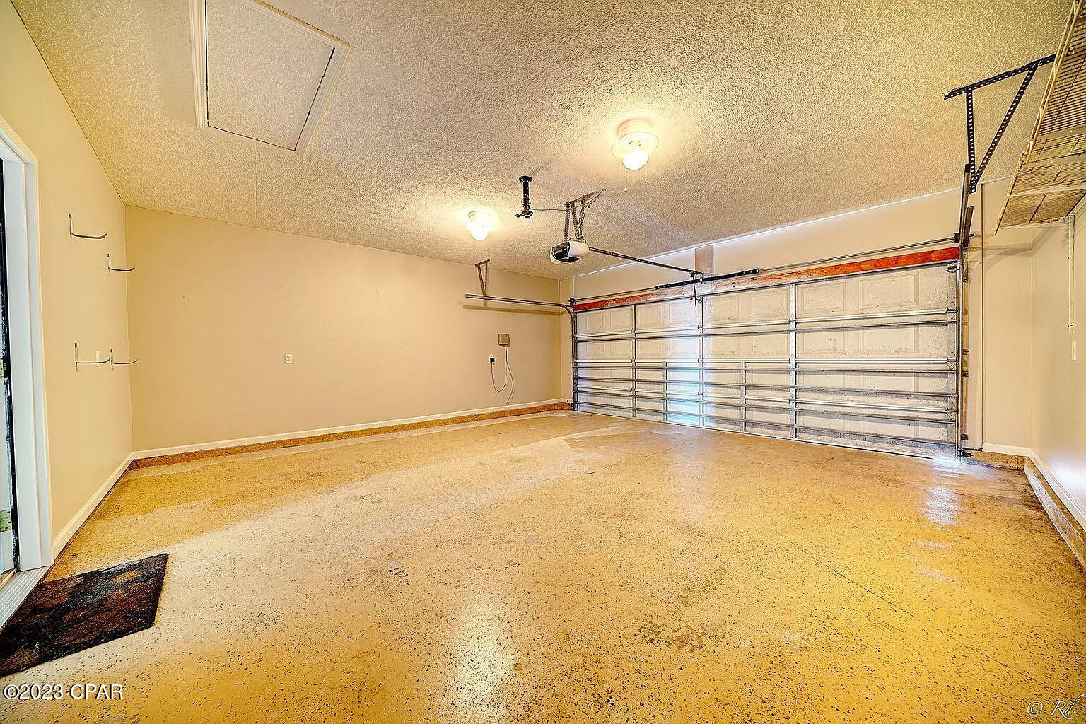 Riverside Ph I - Residential Lease