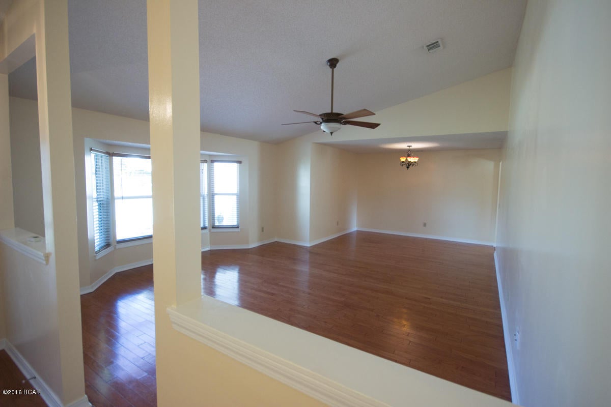 North Lagoon Oaks 6th Add - Residential