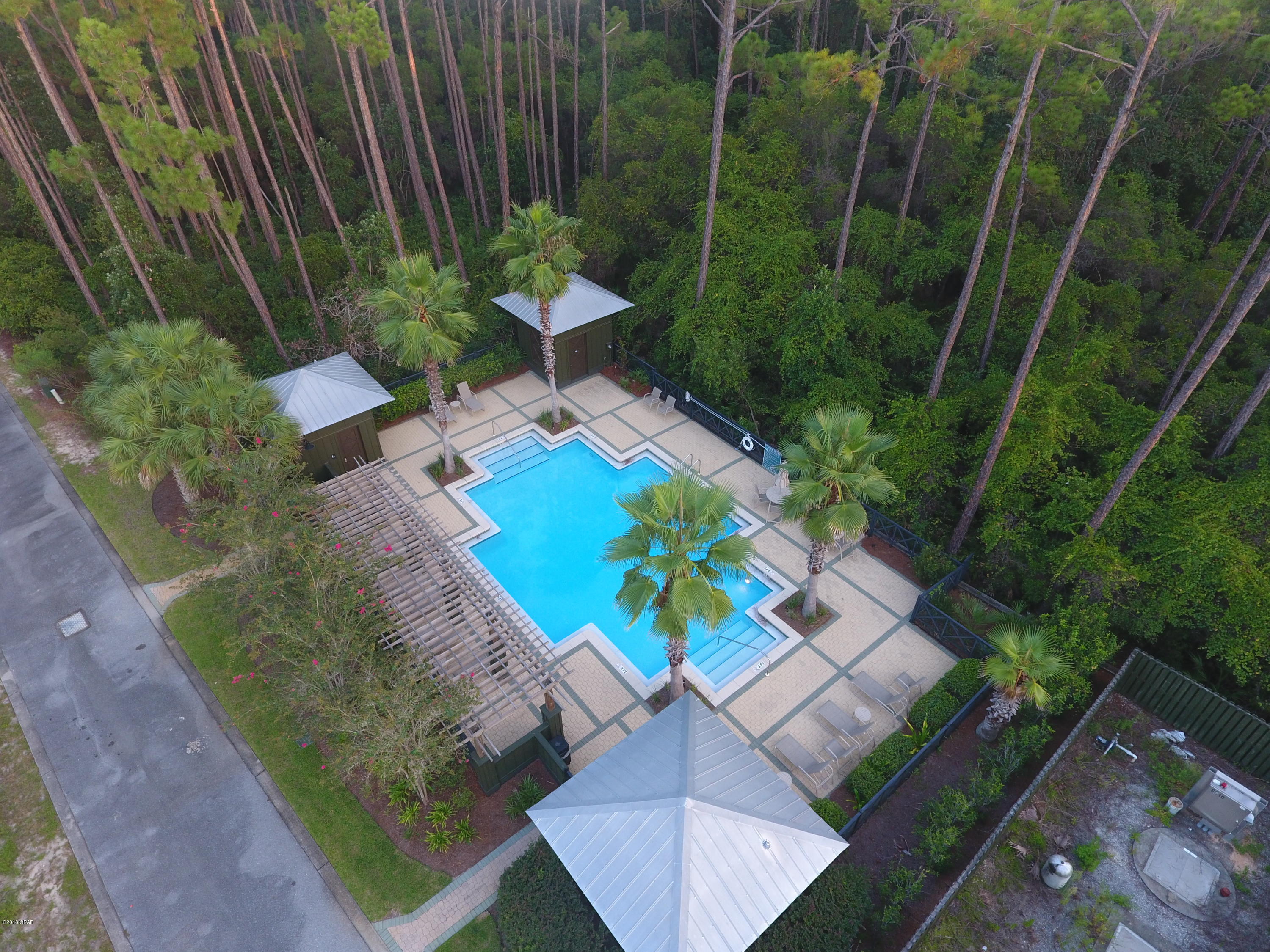 Treetop - Land