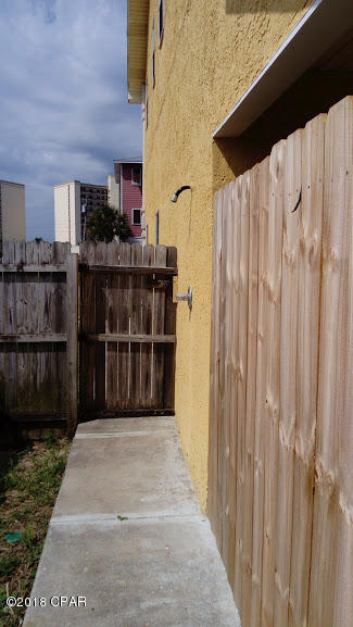 Holiday Beach Unit 4 - Residential Lease