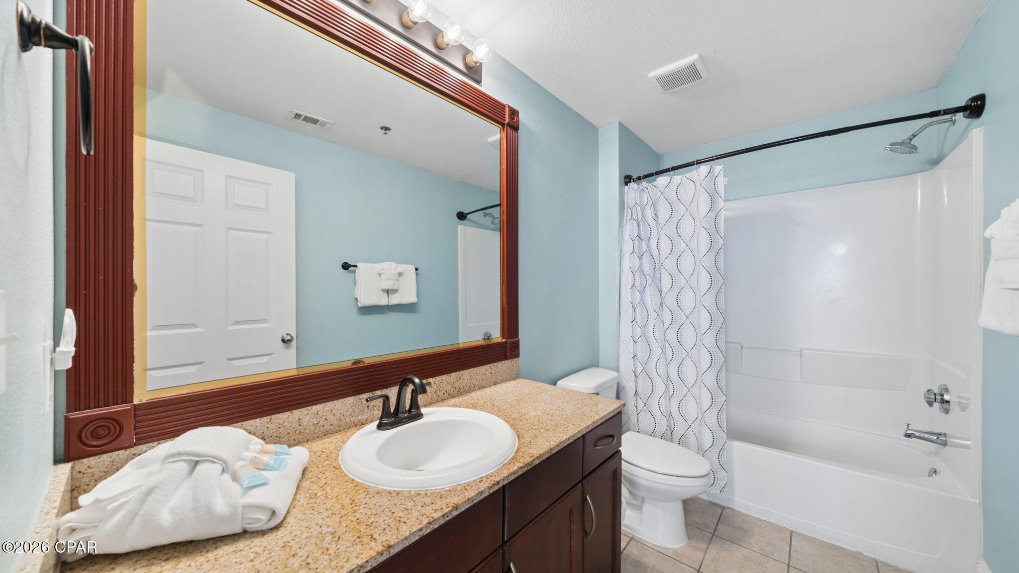 Laketown Wharf - Residential