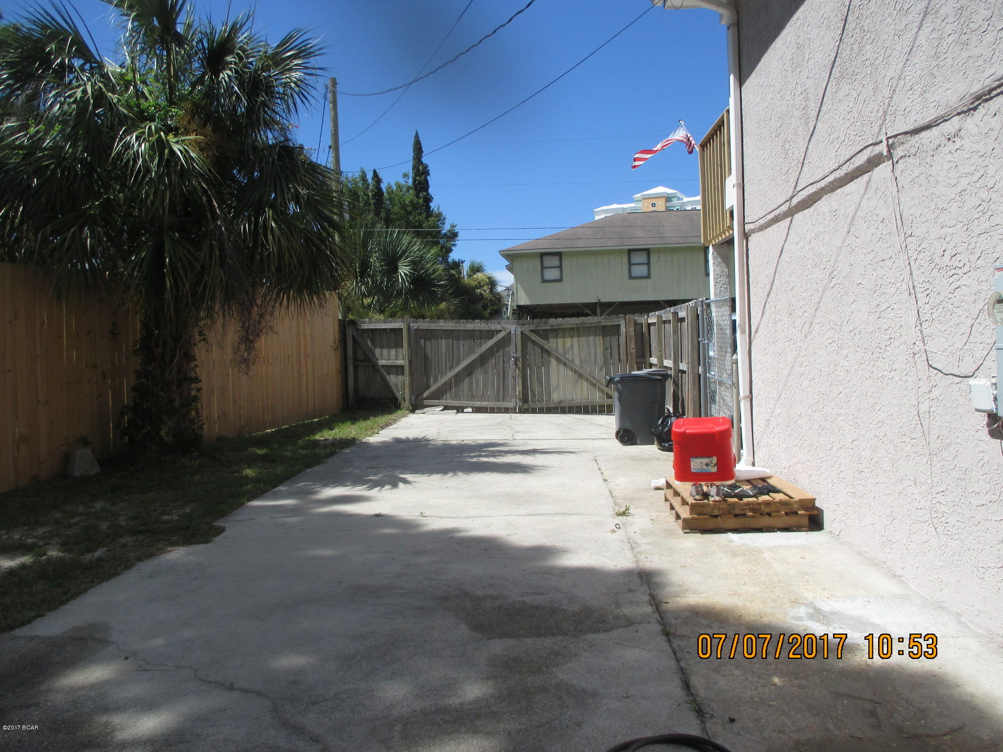 Holiday Beach Unit 16 - Residential Lease