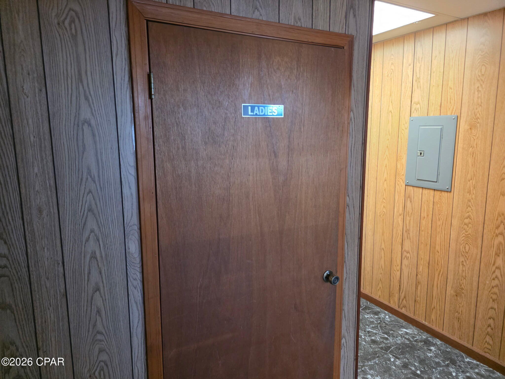 [No Recorded Subdiv] - Commercial Sale