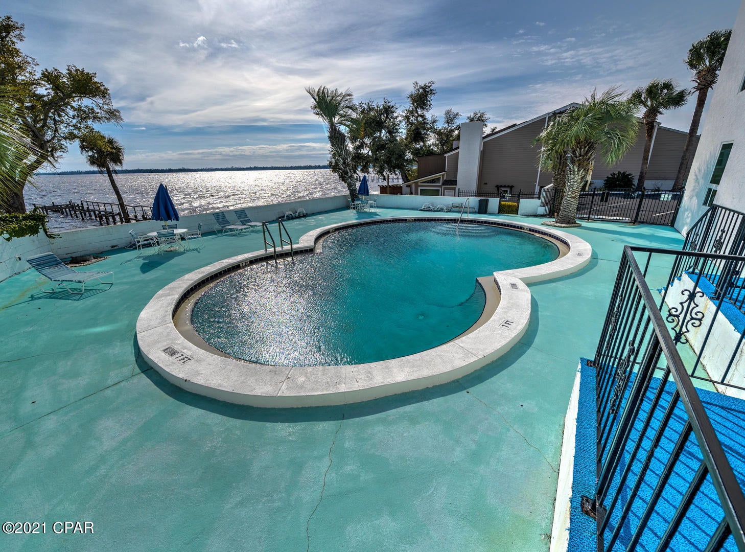 Bay Club Condo Ph 1 - Residential