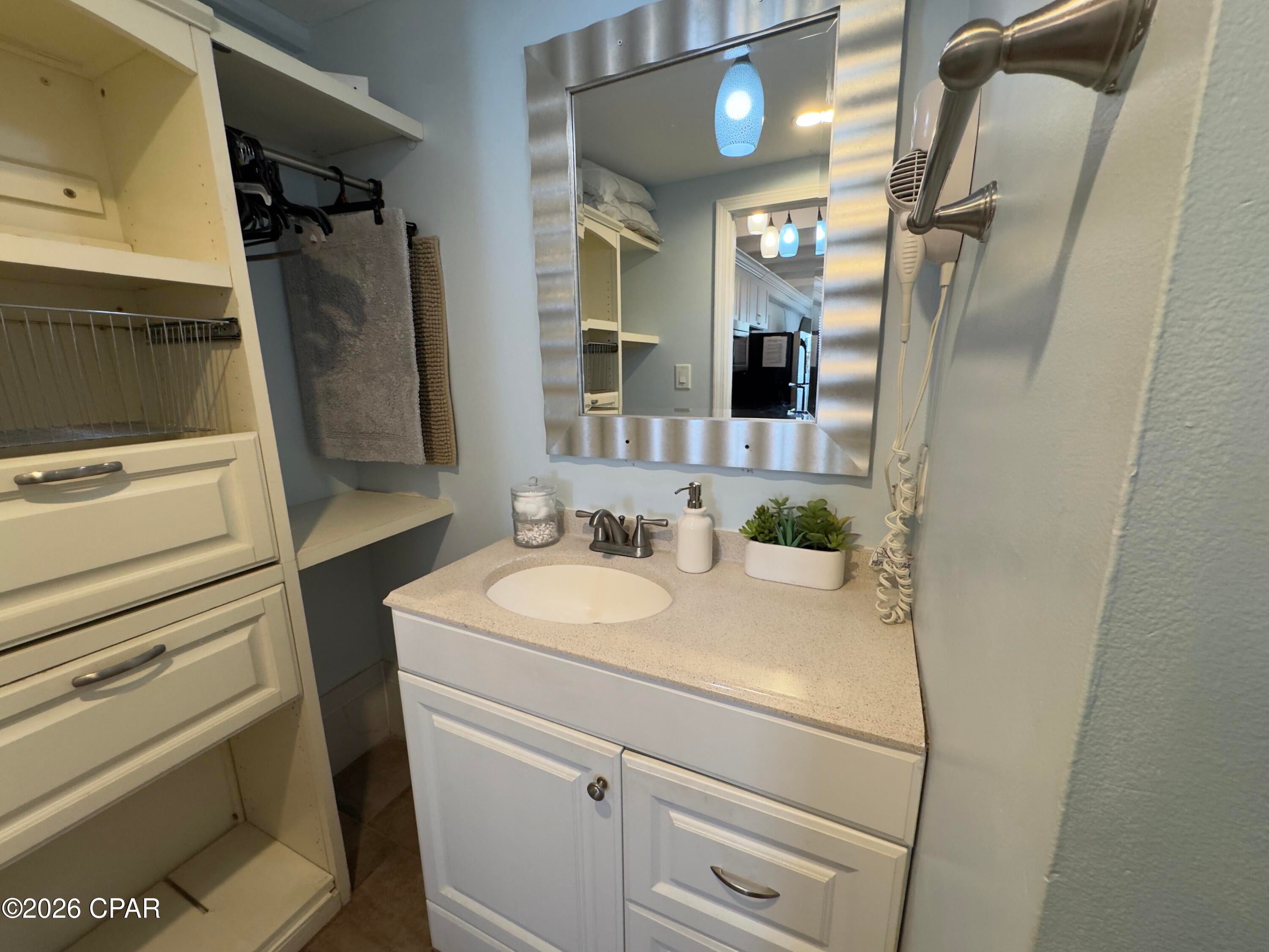 Fontainebleau Terrace - Residential