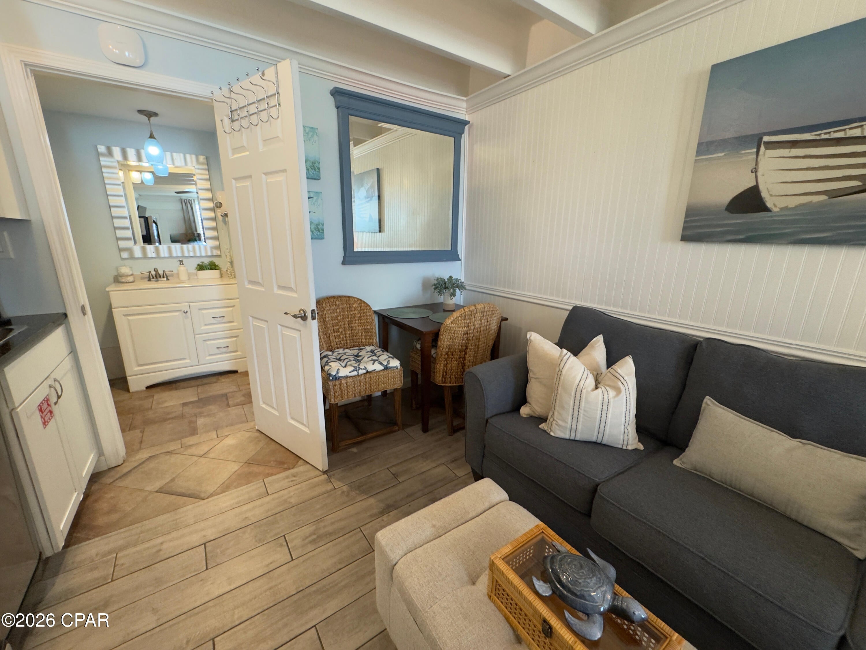 Fontainebleau Terrace - Residential