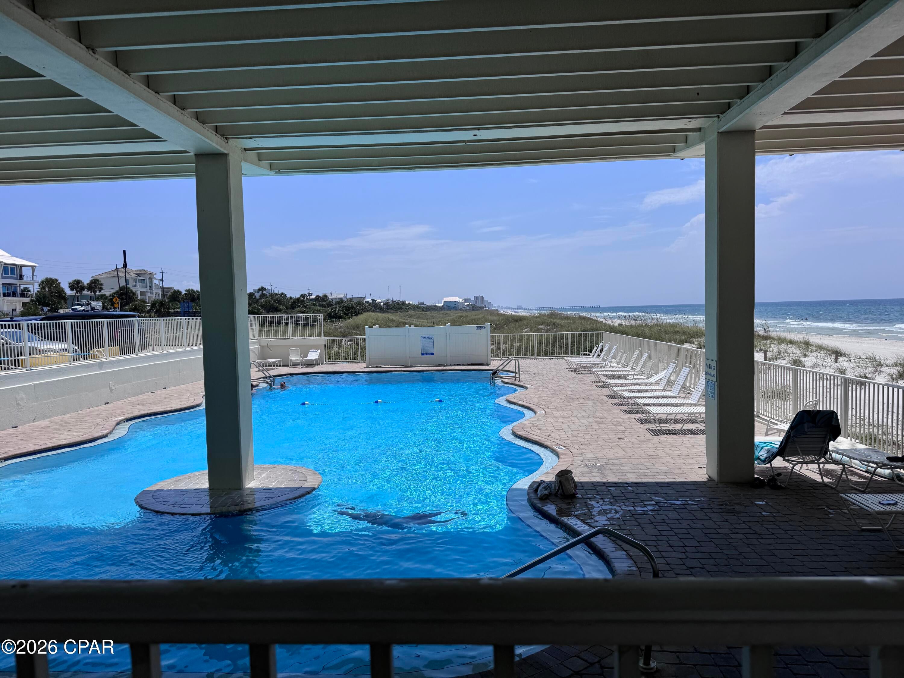 Fontainebleau Terrace - Residential