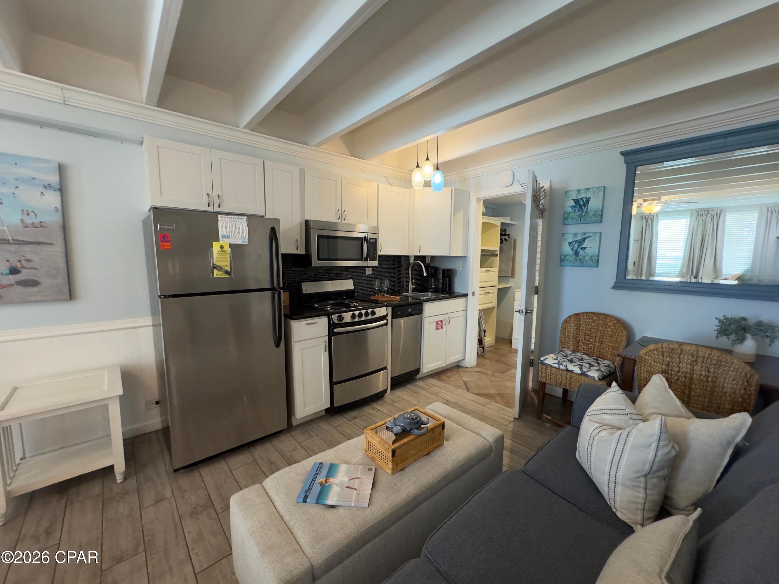 Fontainebleau Terrace - Residential