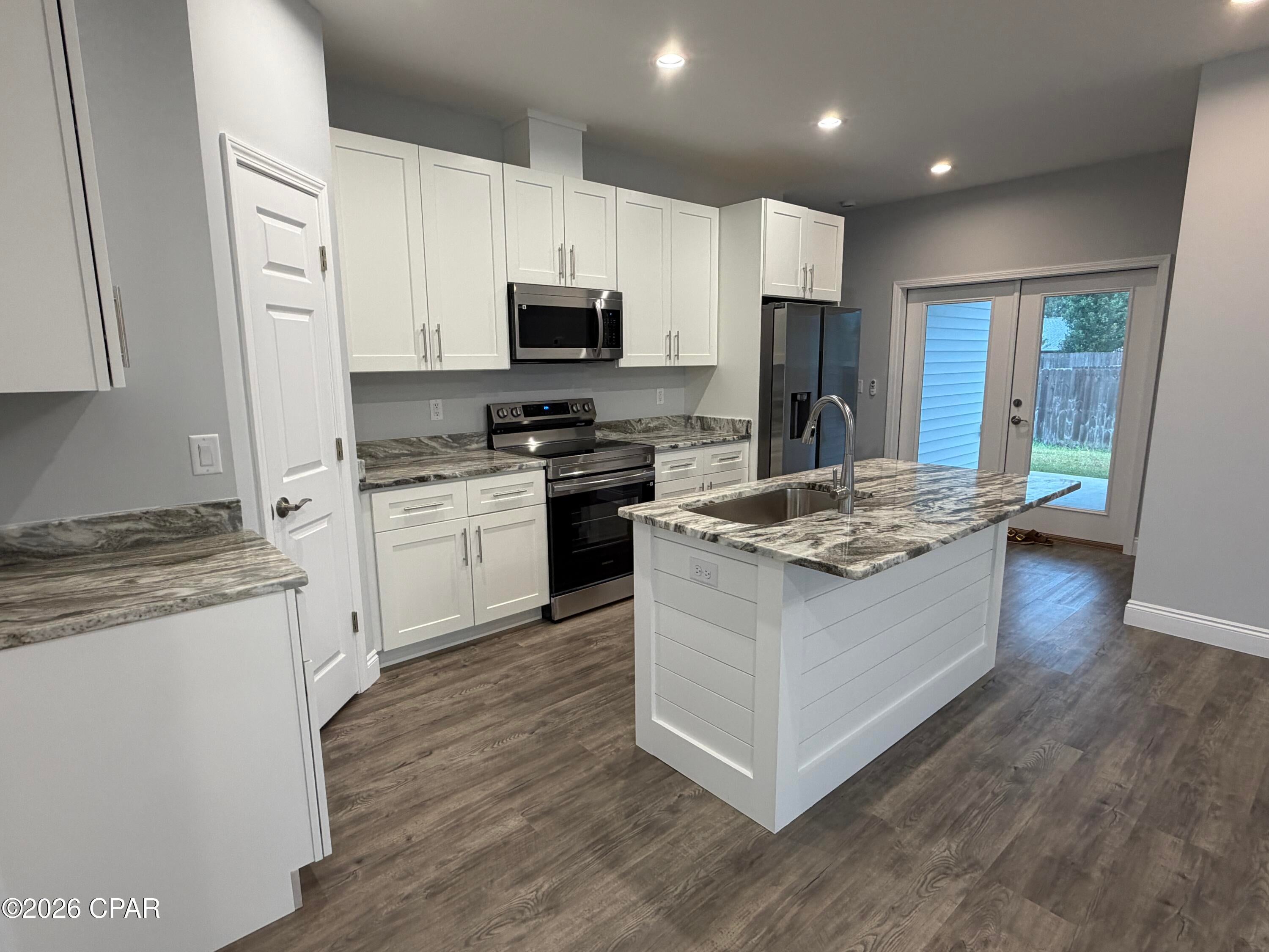 [No Recorded Subdiv] - Residential Lease