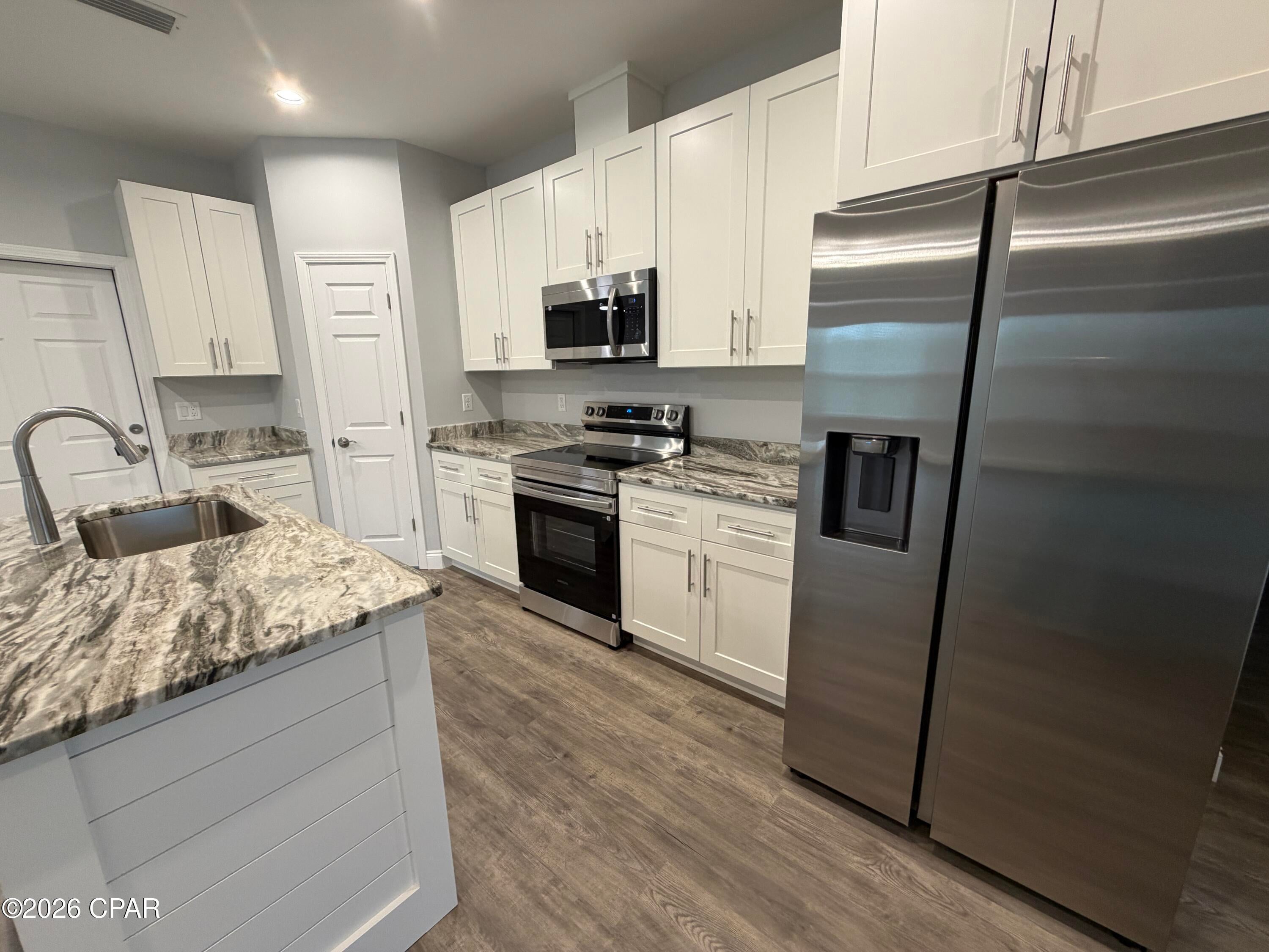 [No Recorded Subdiv] - Residential Lease