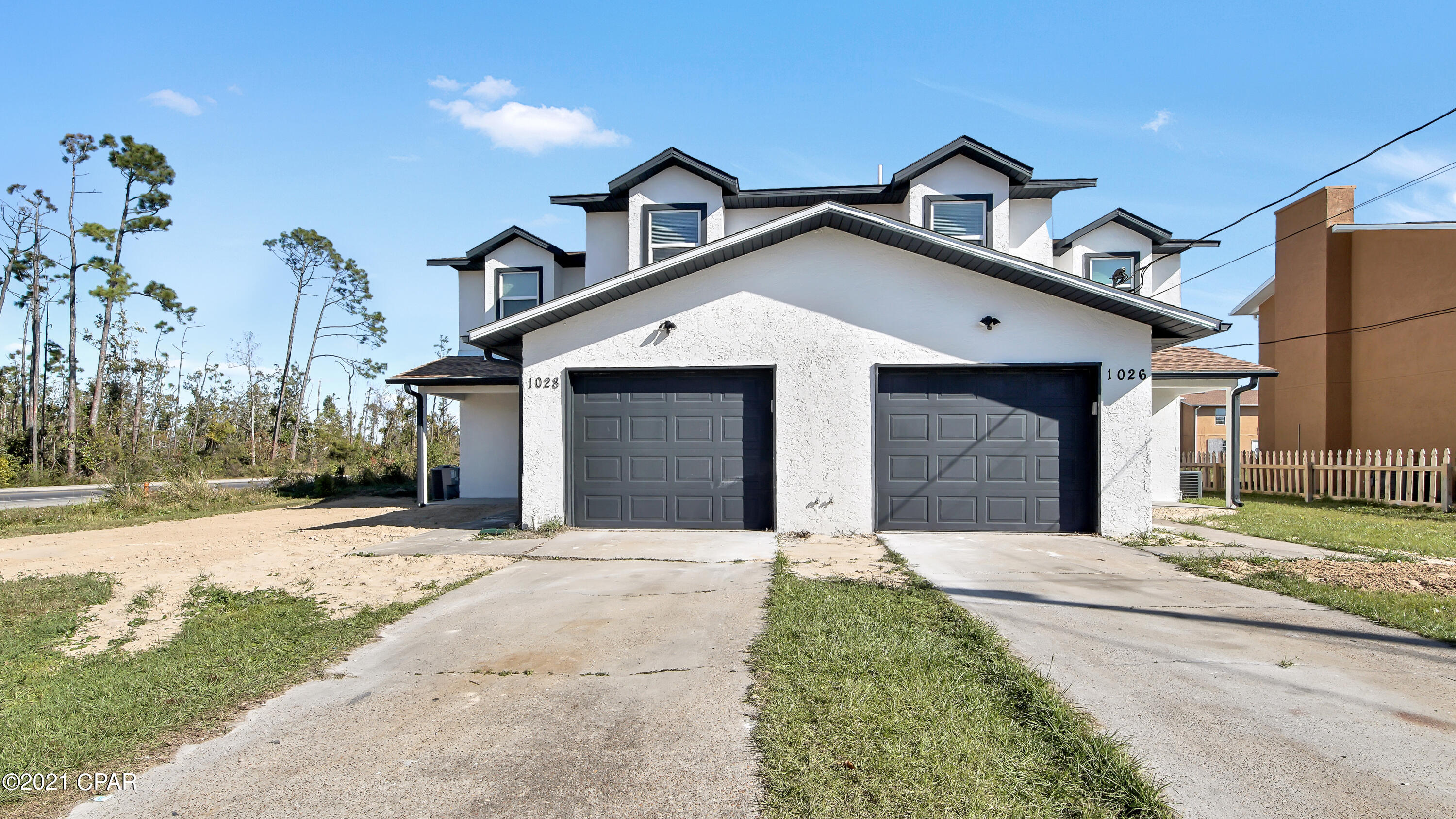 3 bedroom, 2 bathroom duplex, centrally located and ready to rent. Recently updated, all new appliances. Please text 850-396-2740 or email sydsrental@gmail.com for showing instructions or application link. Unfurnished. Tenant responsible for all utilities. **Pets allowed upon approval.